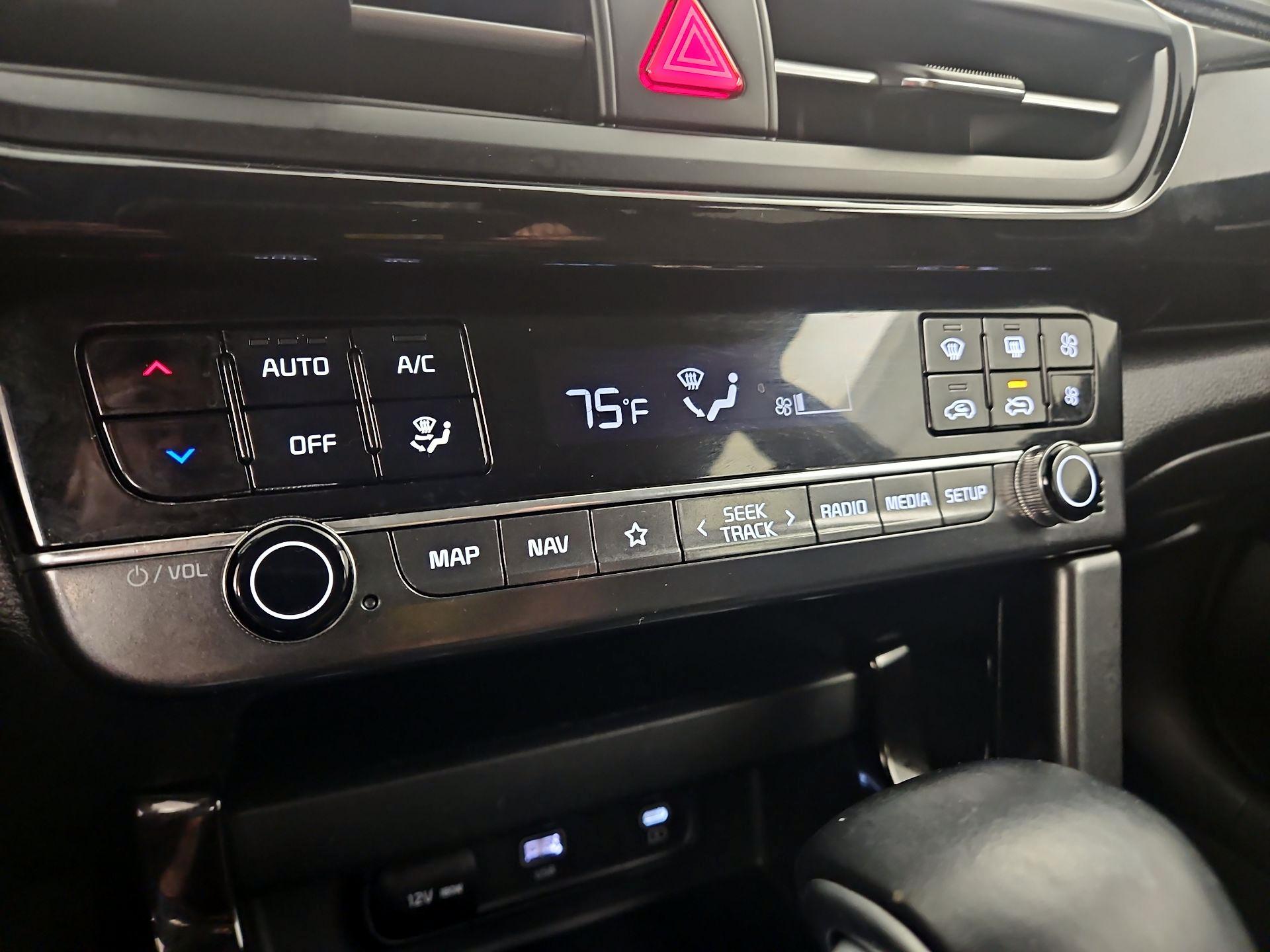 Thumbnail: 2024 Kia Seltos - 17