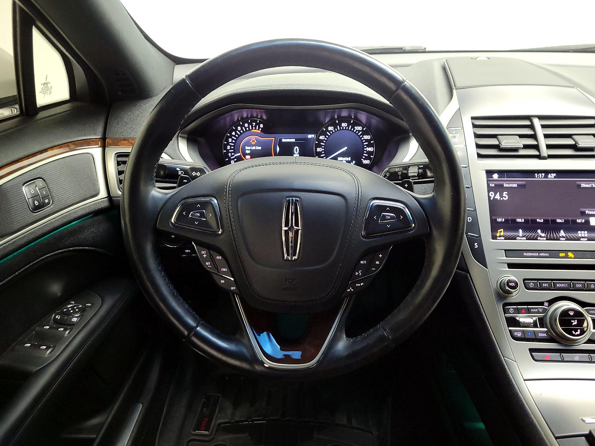 Thumbnail: 2017 Lincoln MKZ - 10