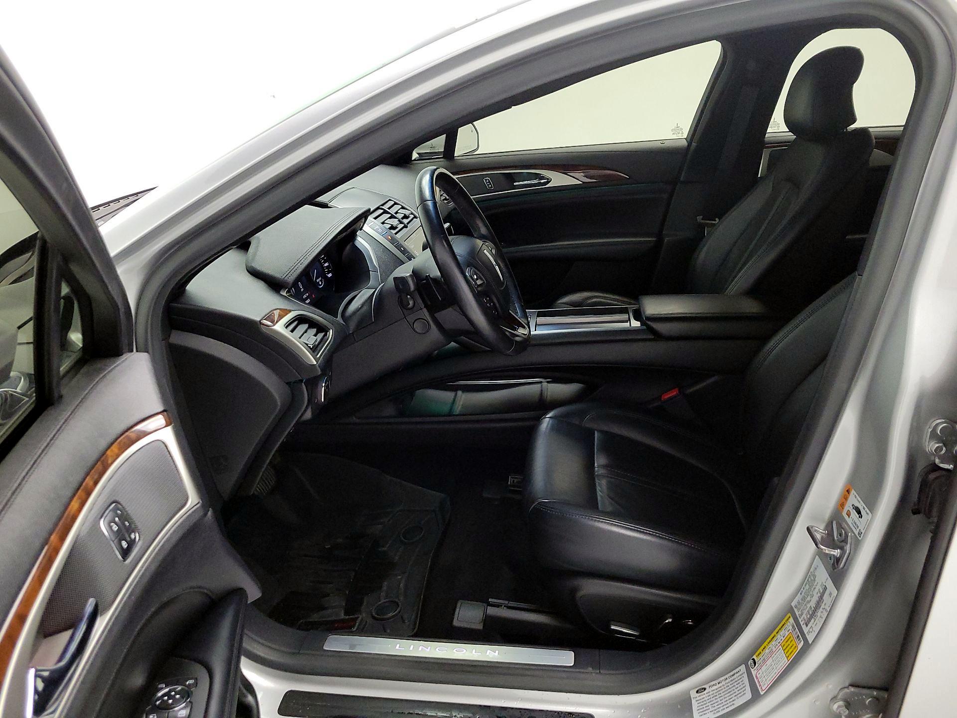 Thumbnail: 2017 Lincoln MKZ - 11