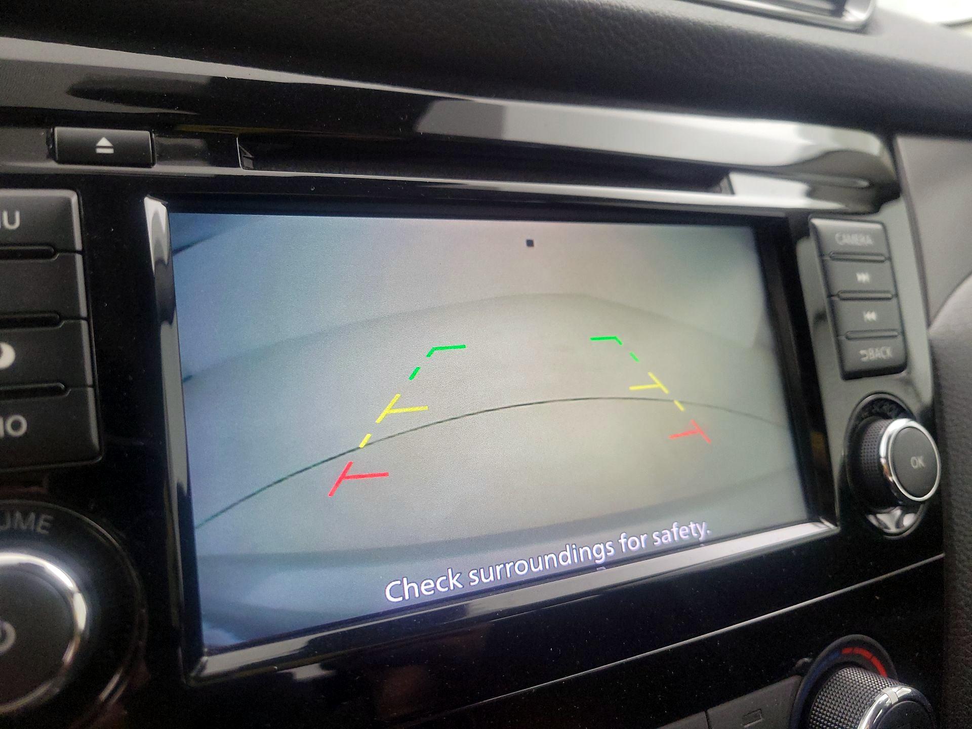 Thumbnail: 2022 Nissan Rogue Sport - 14