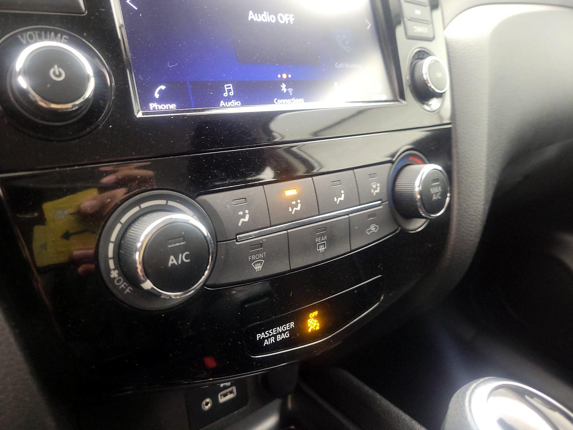 Thumbnail: 2022 Nissan Rogue Sport - 16