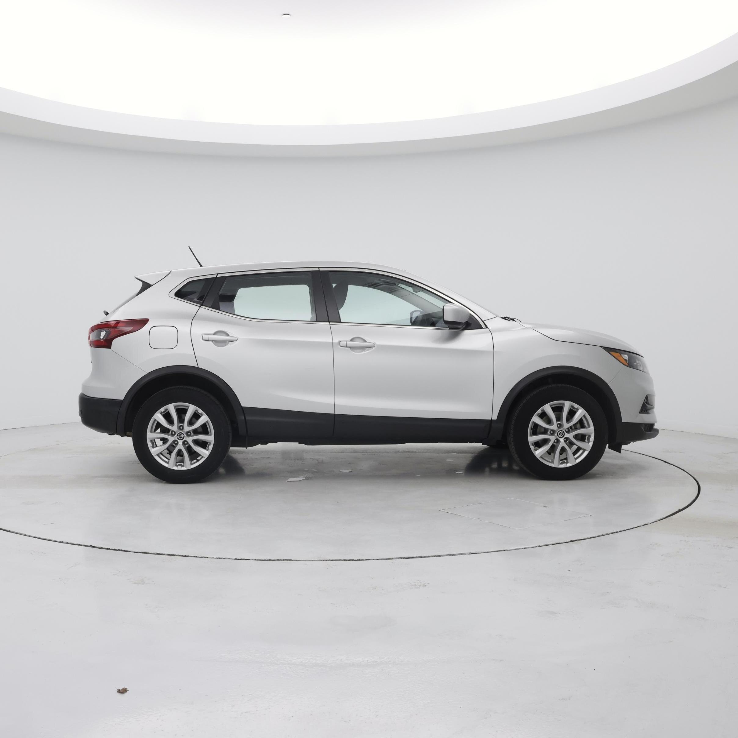 Thumbnail: 2022 Nissan Rogue Sport - 7