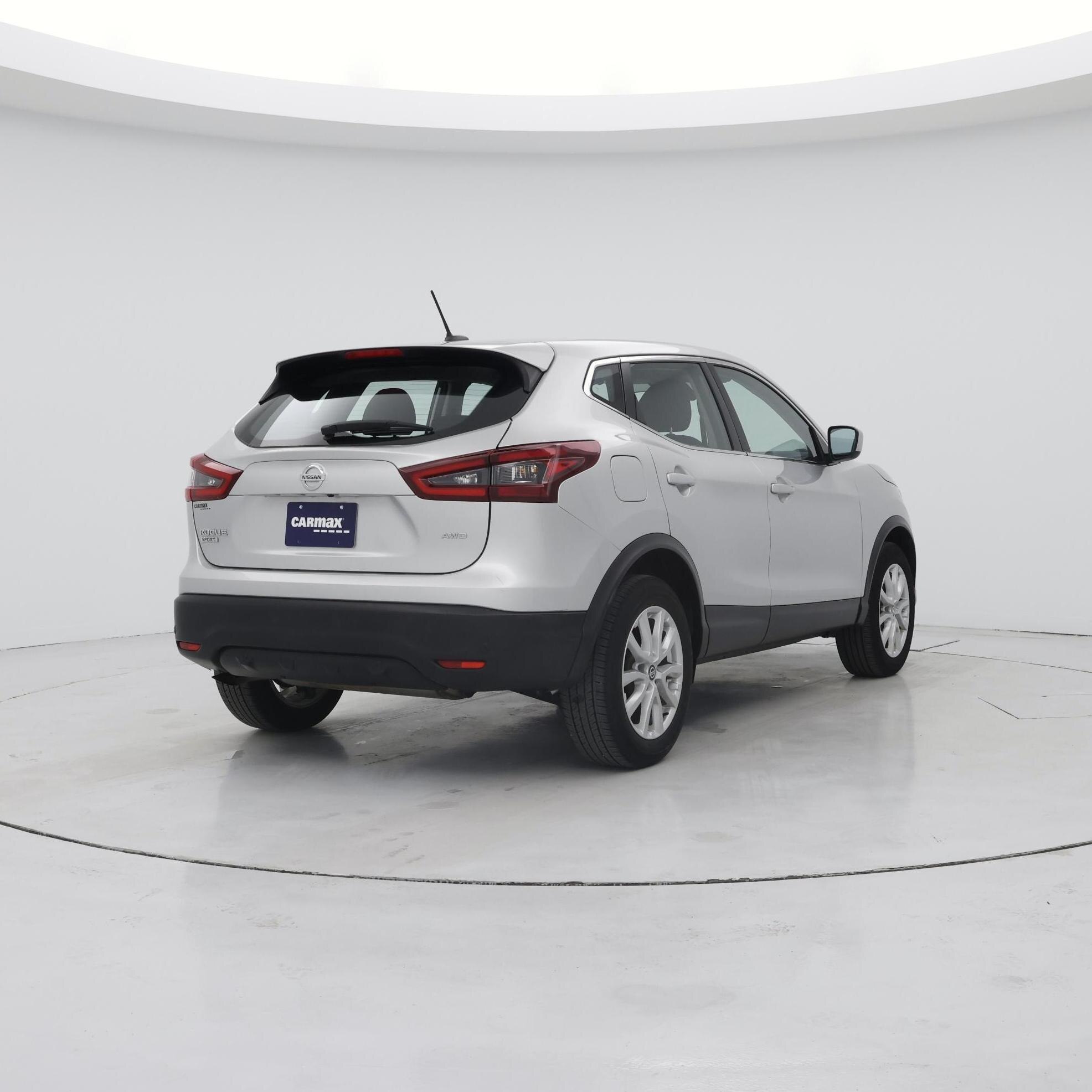 Thumbnail: 2022 Nissan Rogue Sport - 8