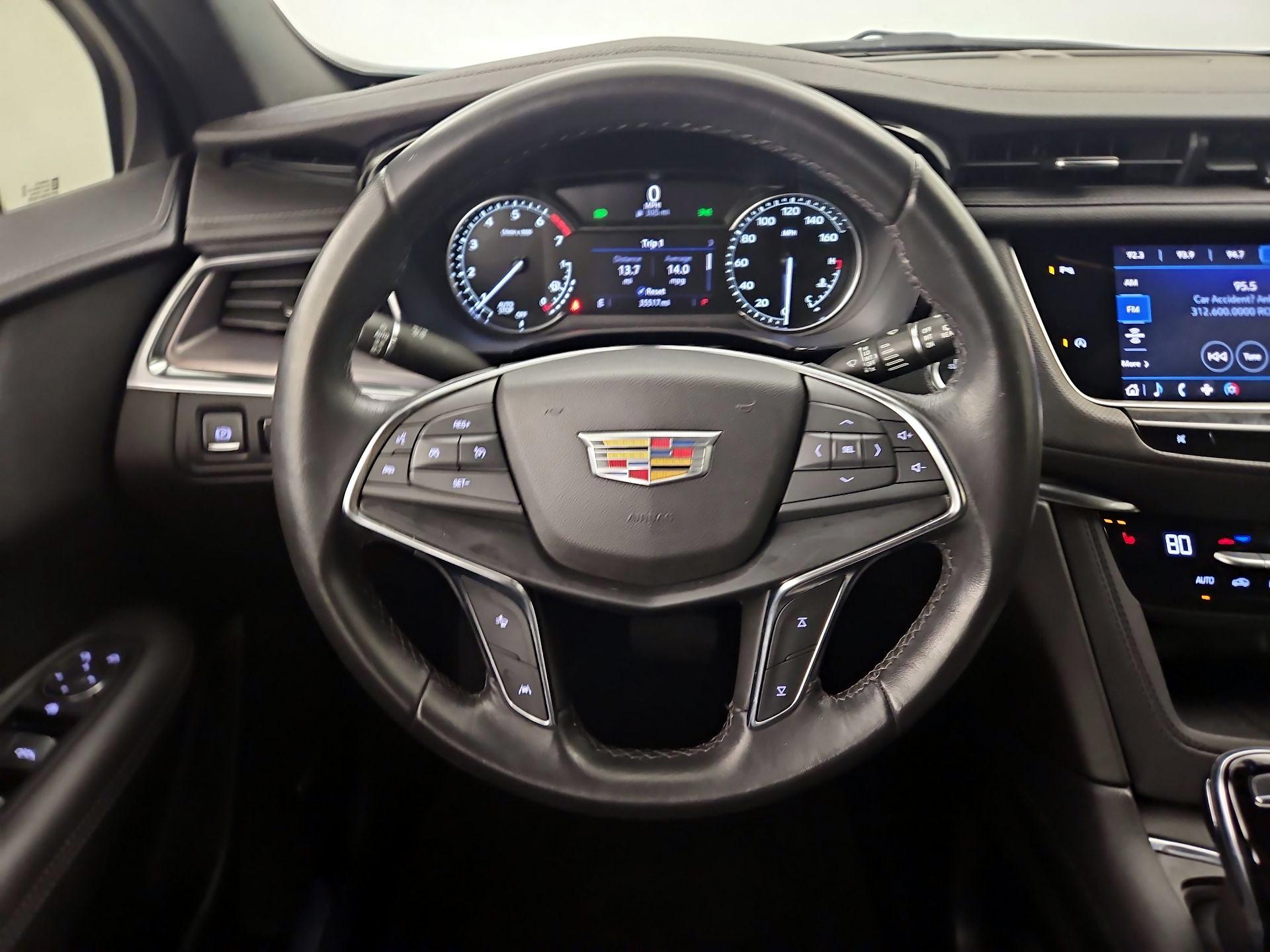 Thumbnail: 2022 Cadillac XT5 - 10