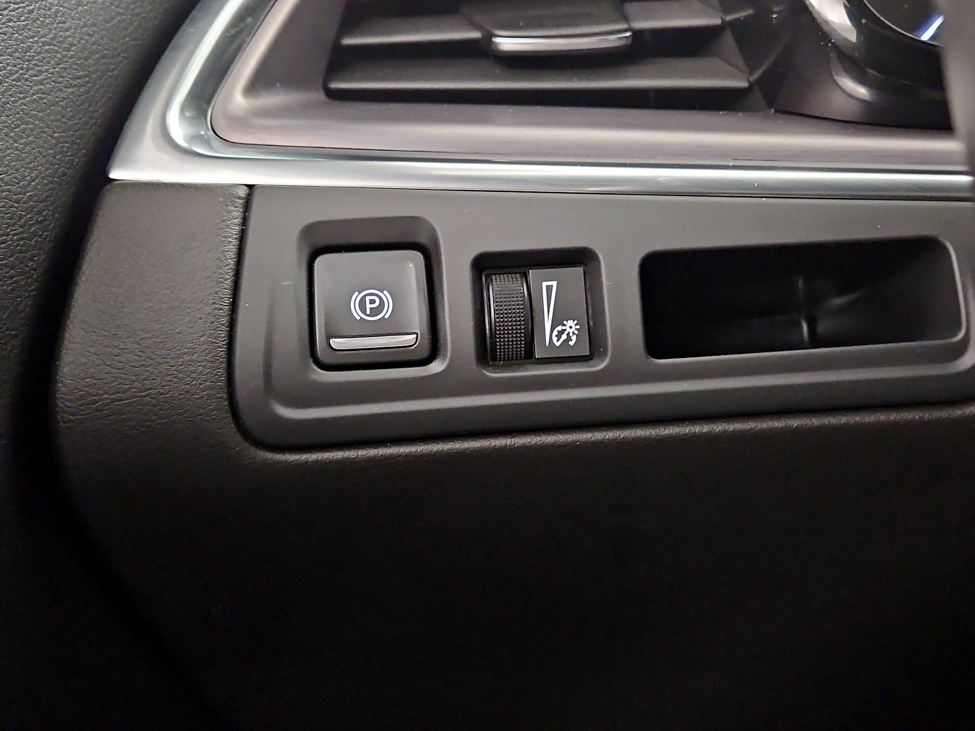 Thumbnail: 2022 Cadillac XT5 - 13