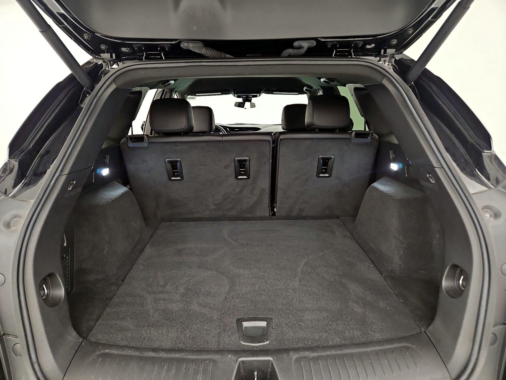 Thumbnail: 2022 Cadillac XT5 - 19