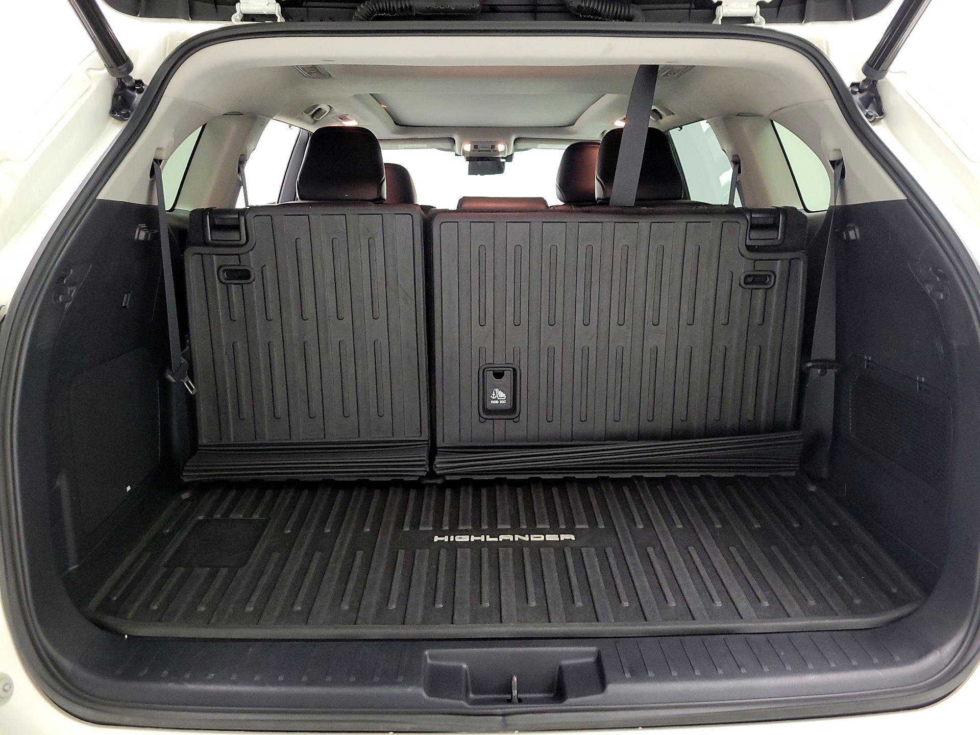 Thumbnail: 2021 Toyota Highlander - 20