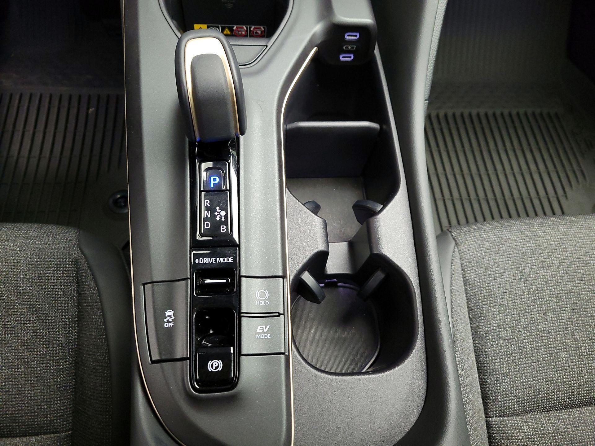 Thumbnail: 2023 Toyota Crown - 16