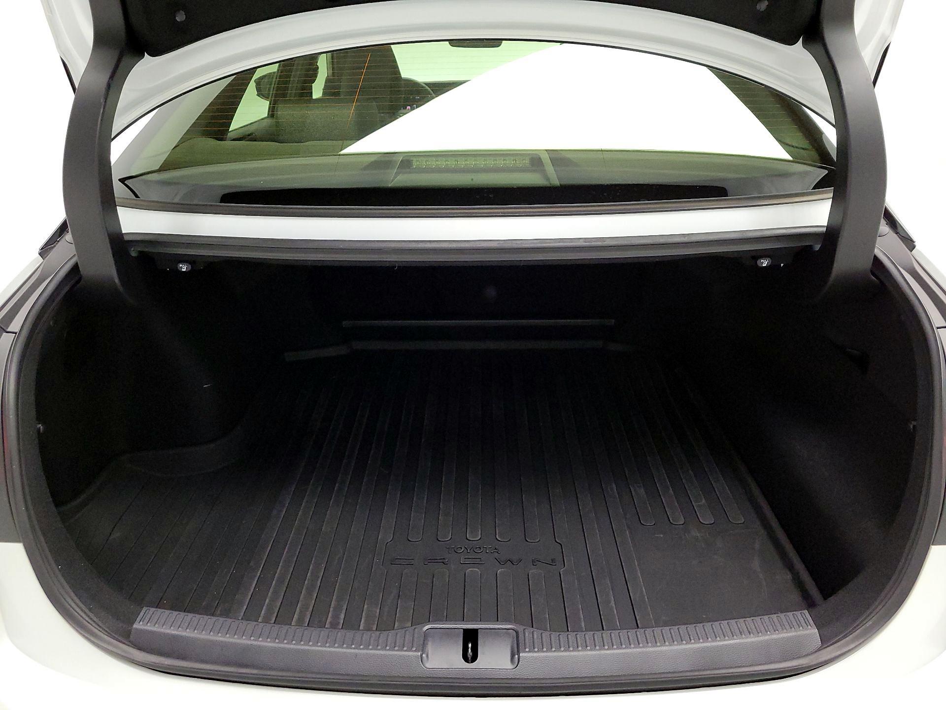 Thumbnail: 2023 Toyota Crown - 19