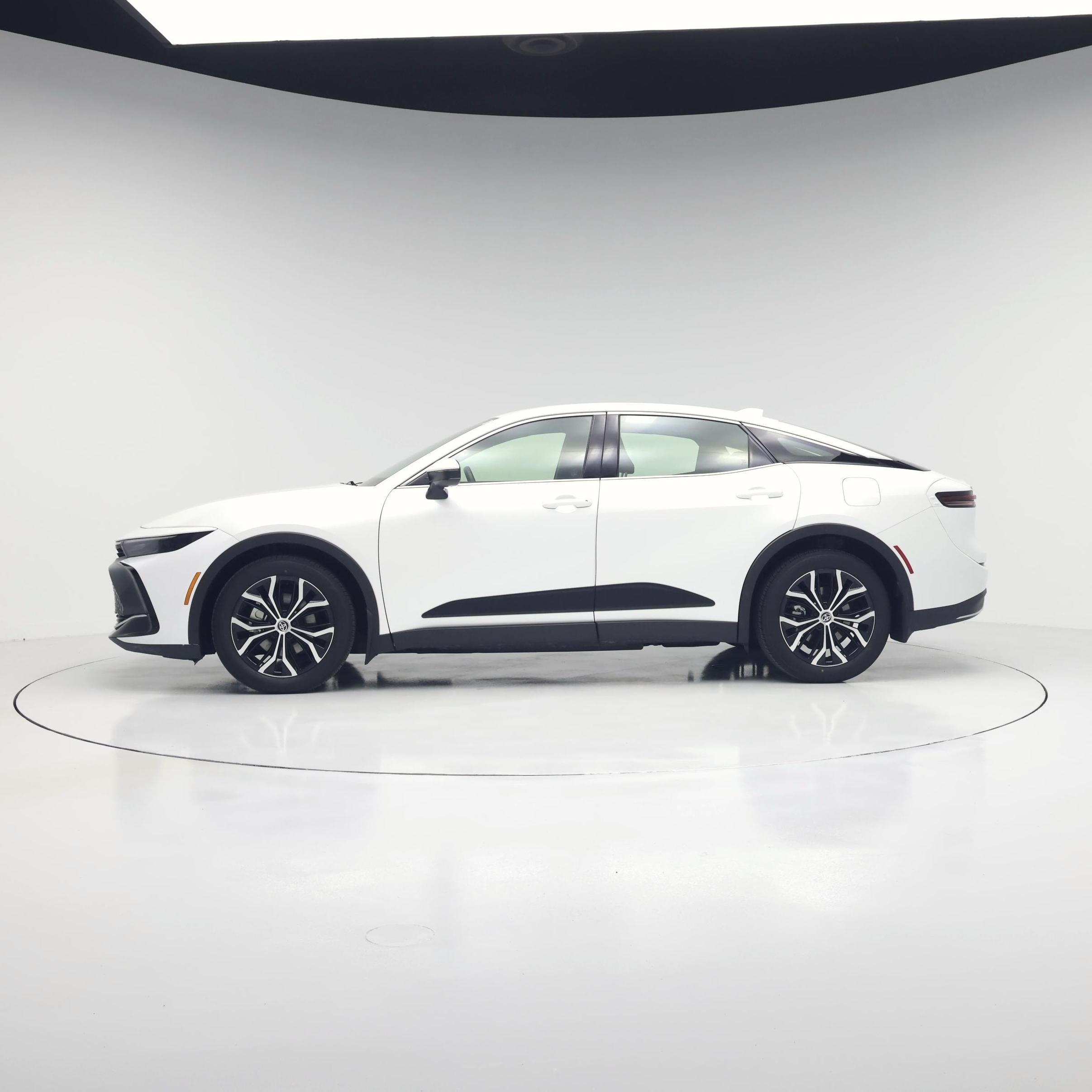 Thumbnail: 2023 Toyota Crown - 3