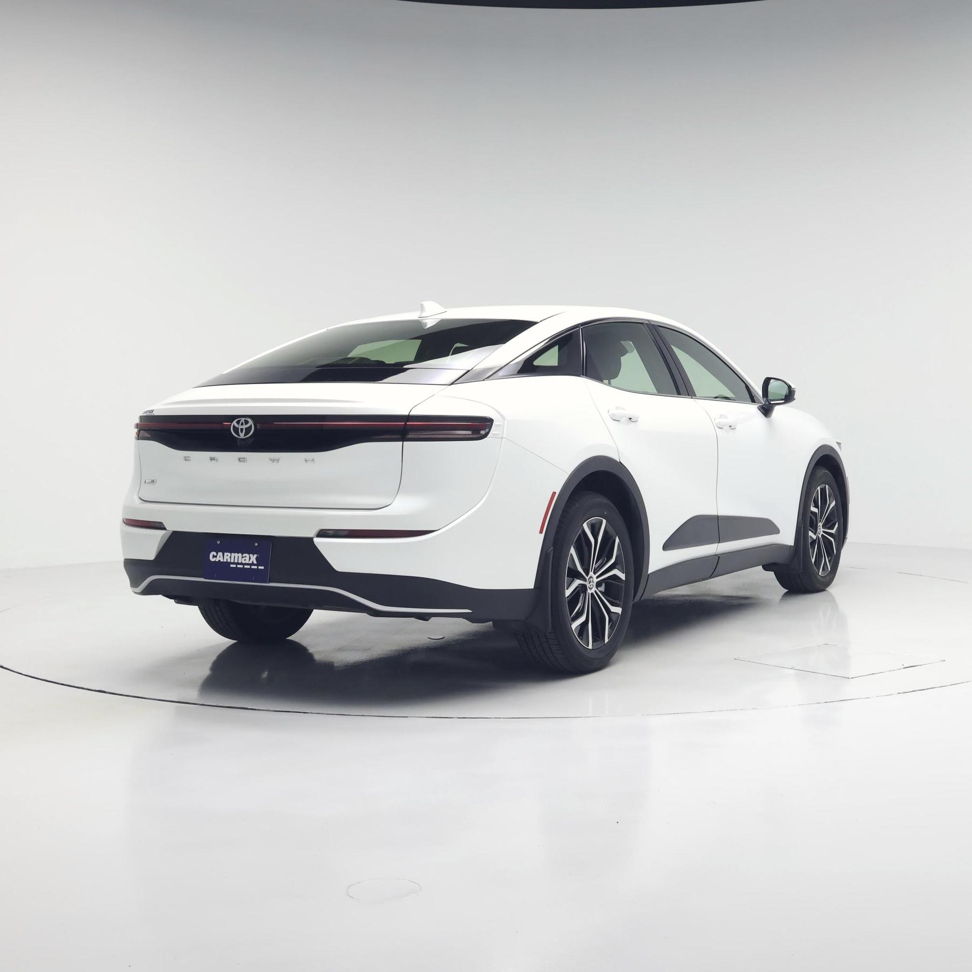 Thumbnail: 2023 Toyota Crown - 8