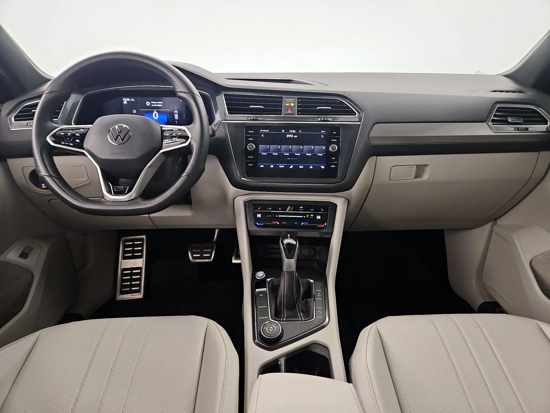 Thumbnail: 2022 Volkswagen Tiguan - 9