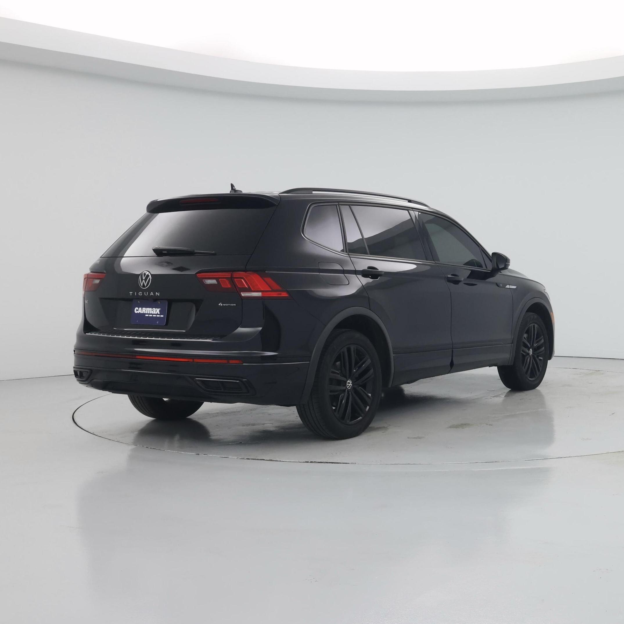 Thumbnail: 2022 Volkswagen Tiguan - 8