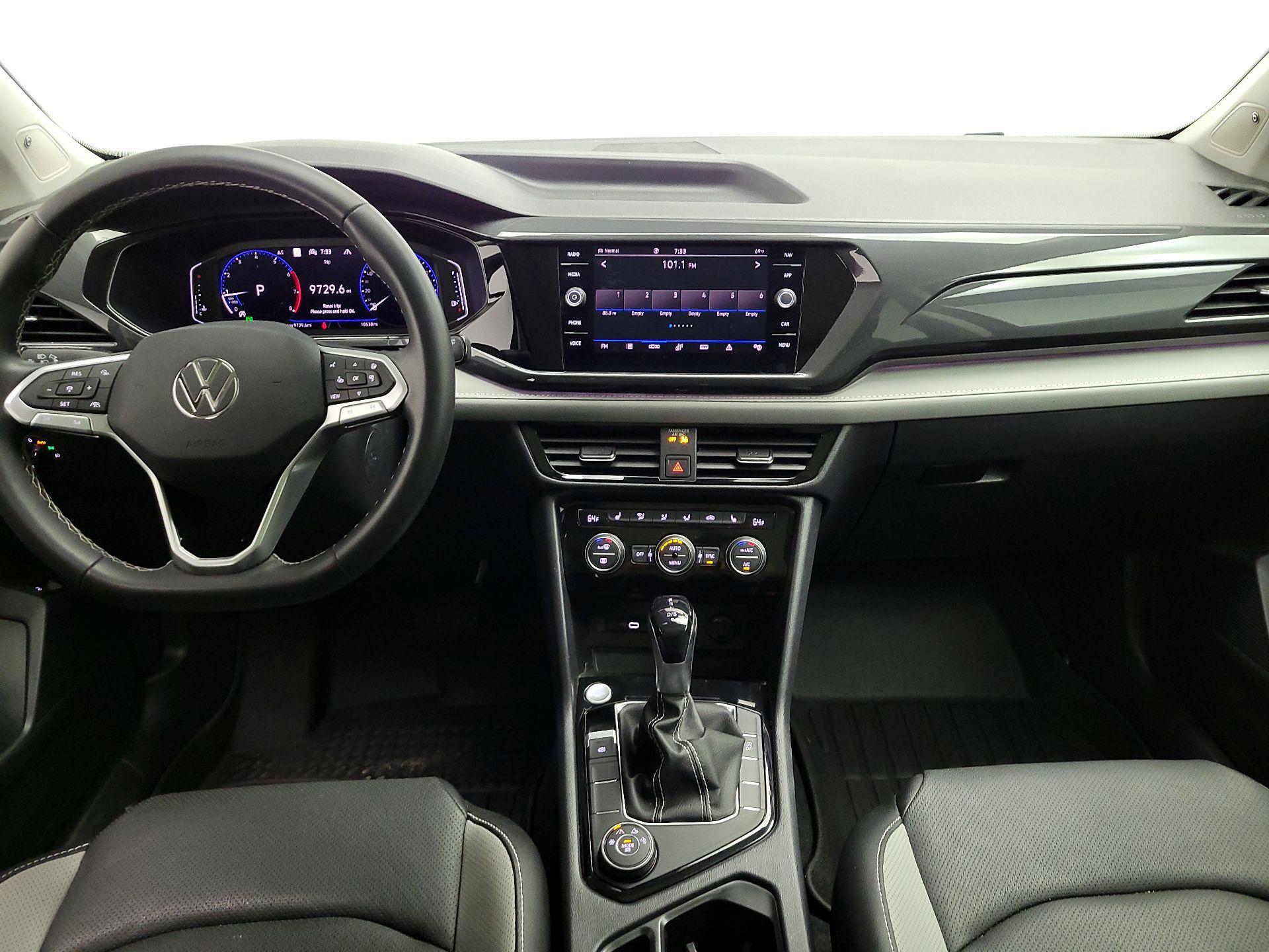 Thumbnail: 2023 Volkswagen Taos - 9