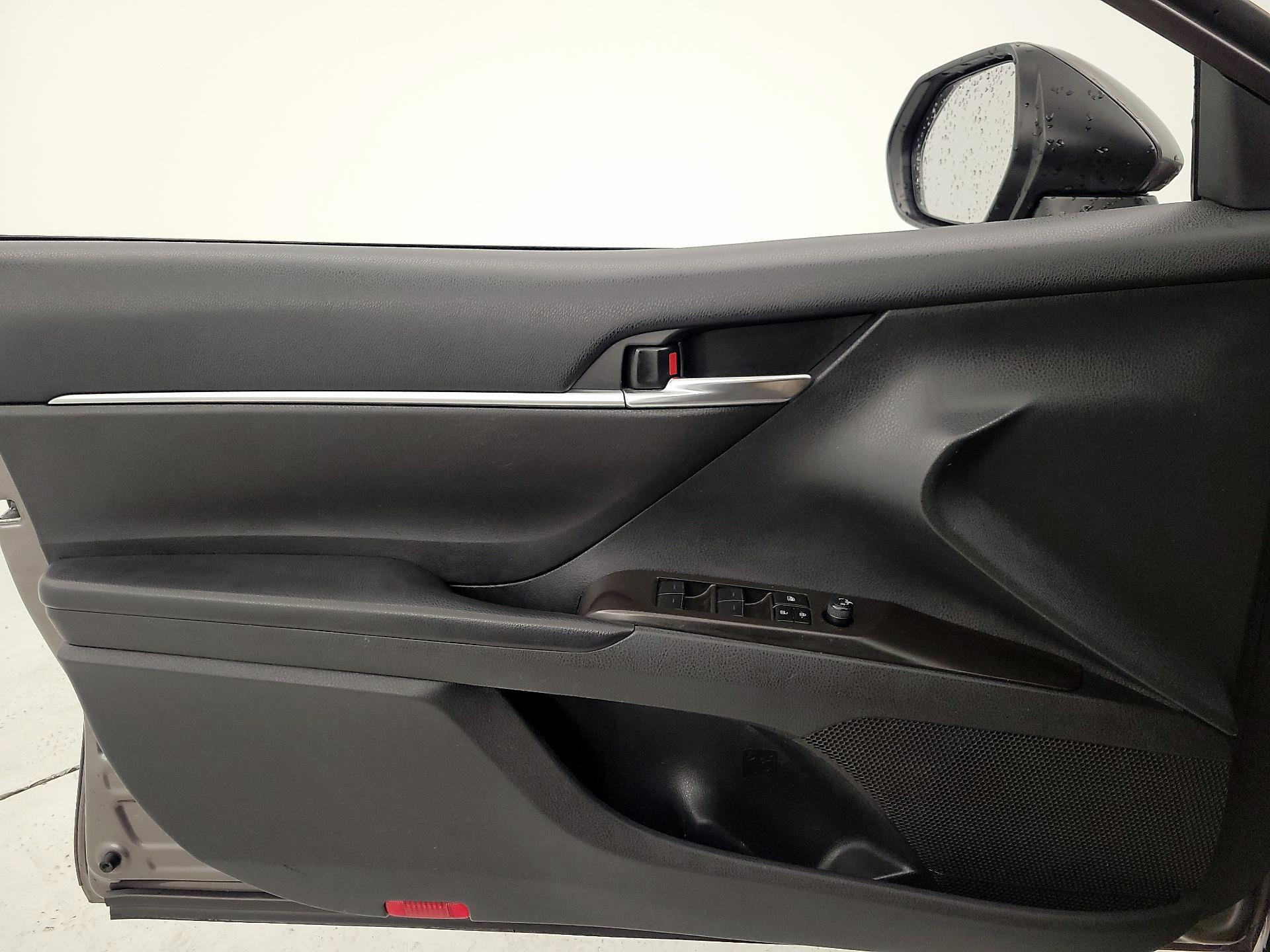 Thumbnail: 2023 Toyota Camry - 12