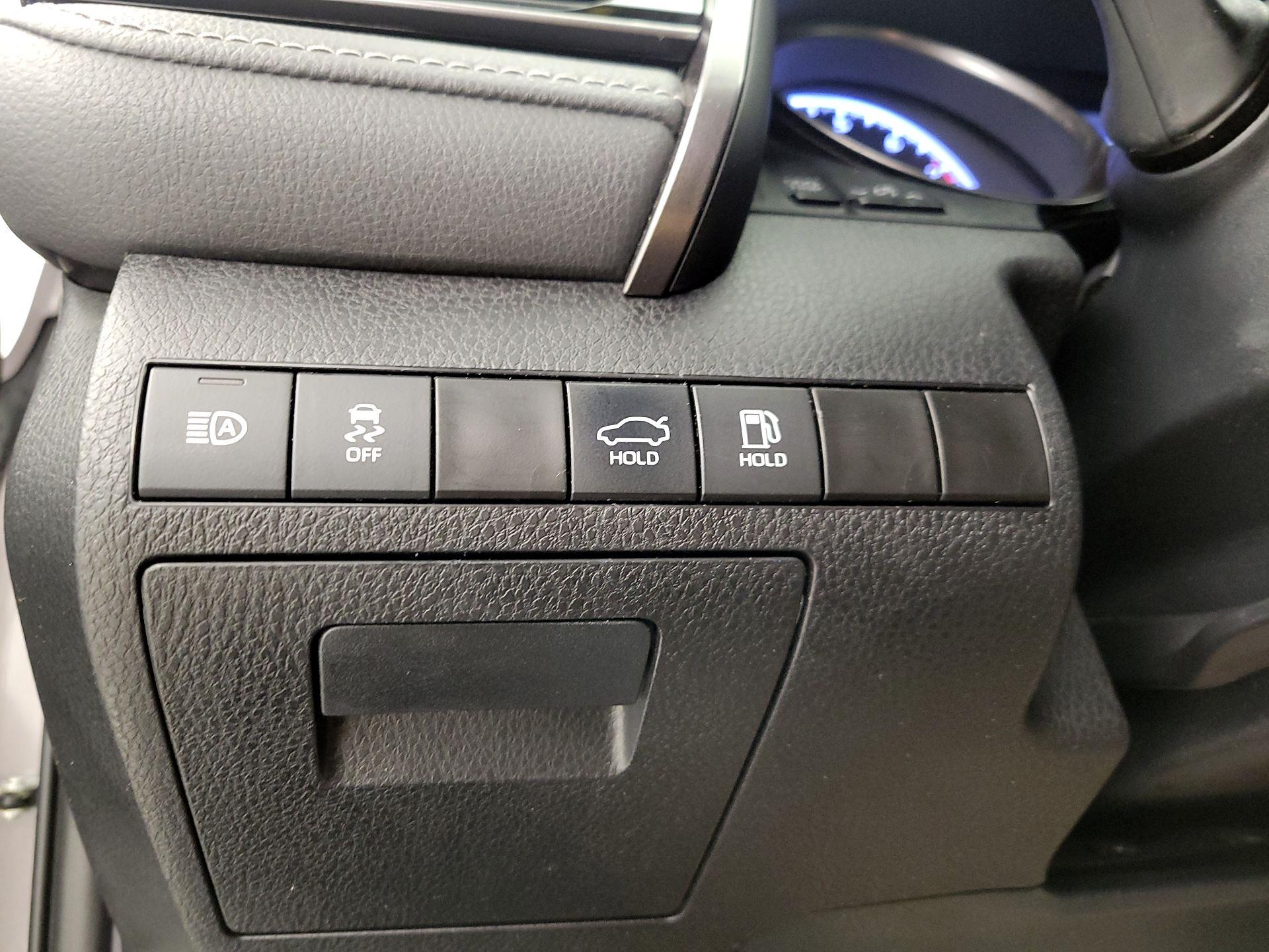 Thumbnail: 2023 Toyota Camry - 13