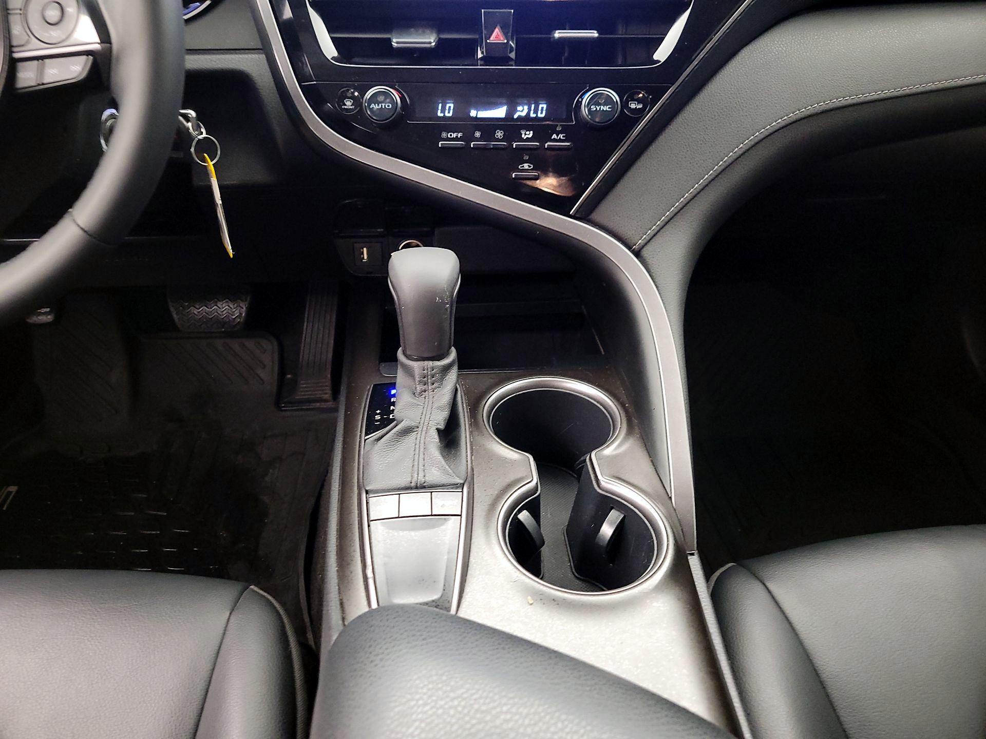 Thumbnail: 2023 Toyota Camry - 17