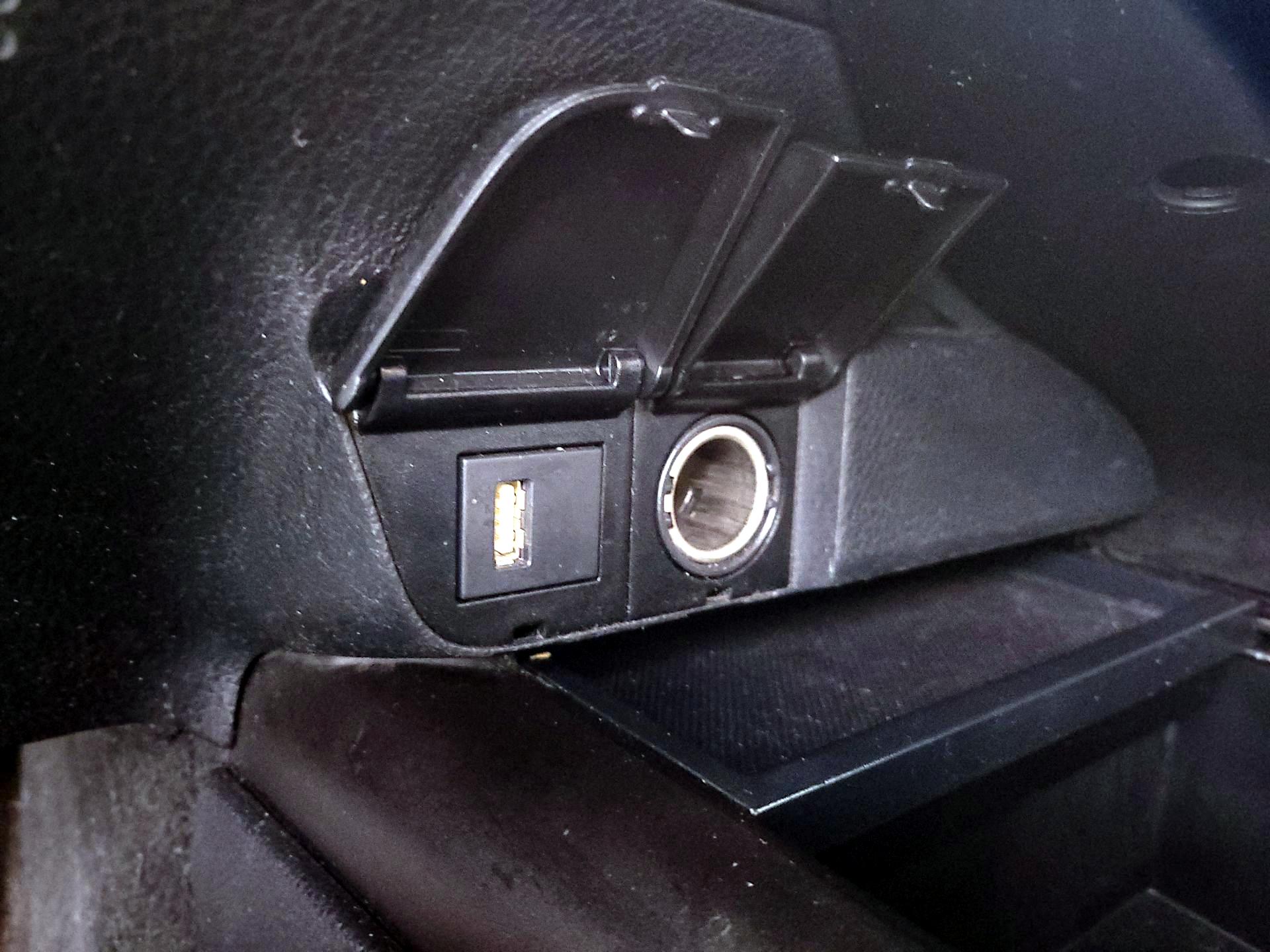 Thumbnail: 2023 Toyota Camry - 18