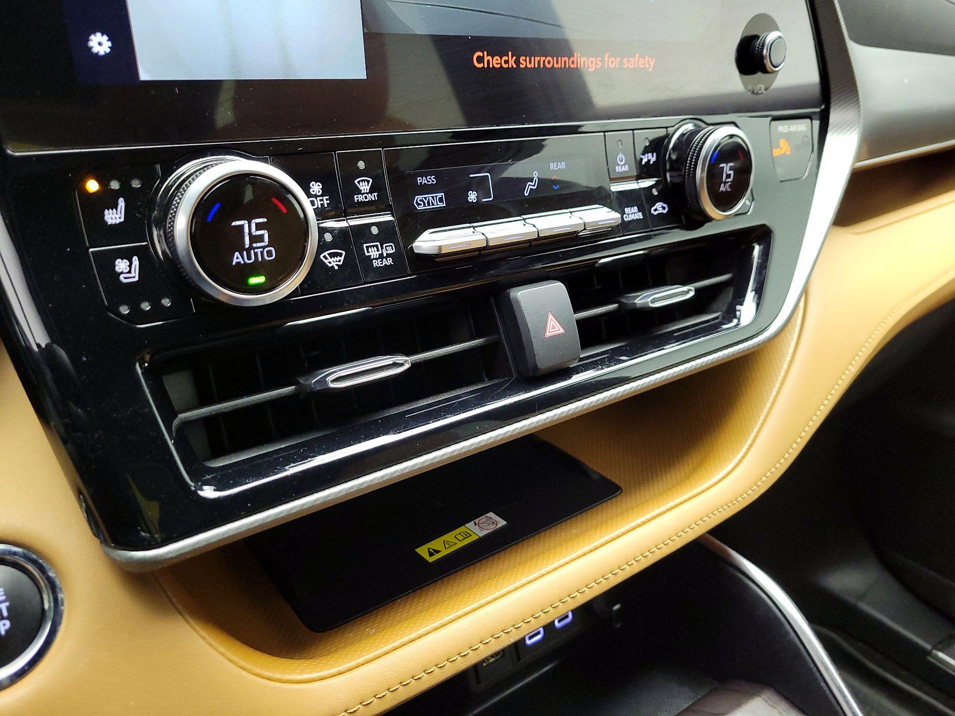 Thumbnail: 2023 Toyota Highlander - 16