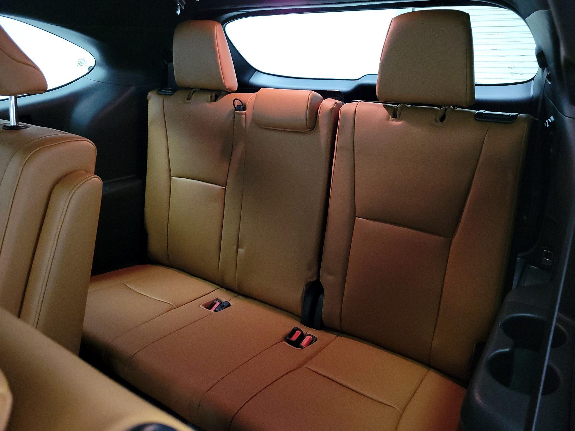 Thumbnail: 2023 Toyota Highlander - 20