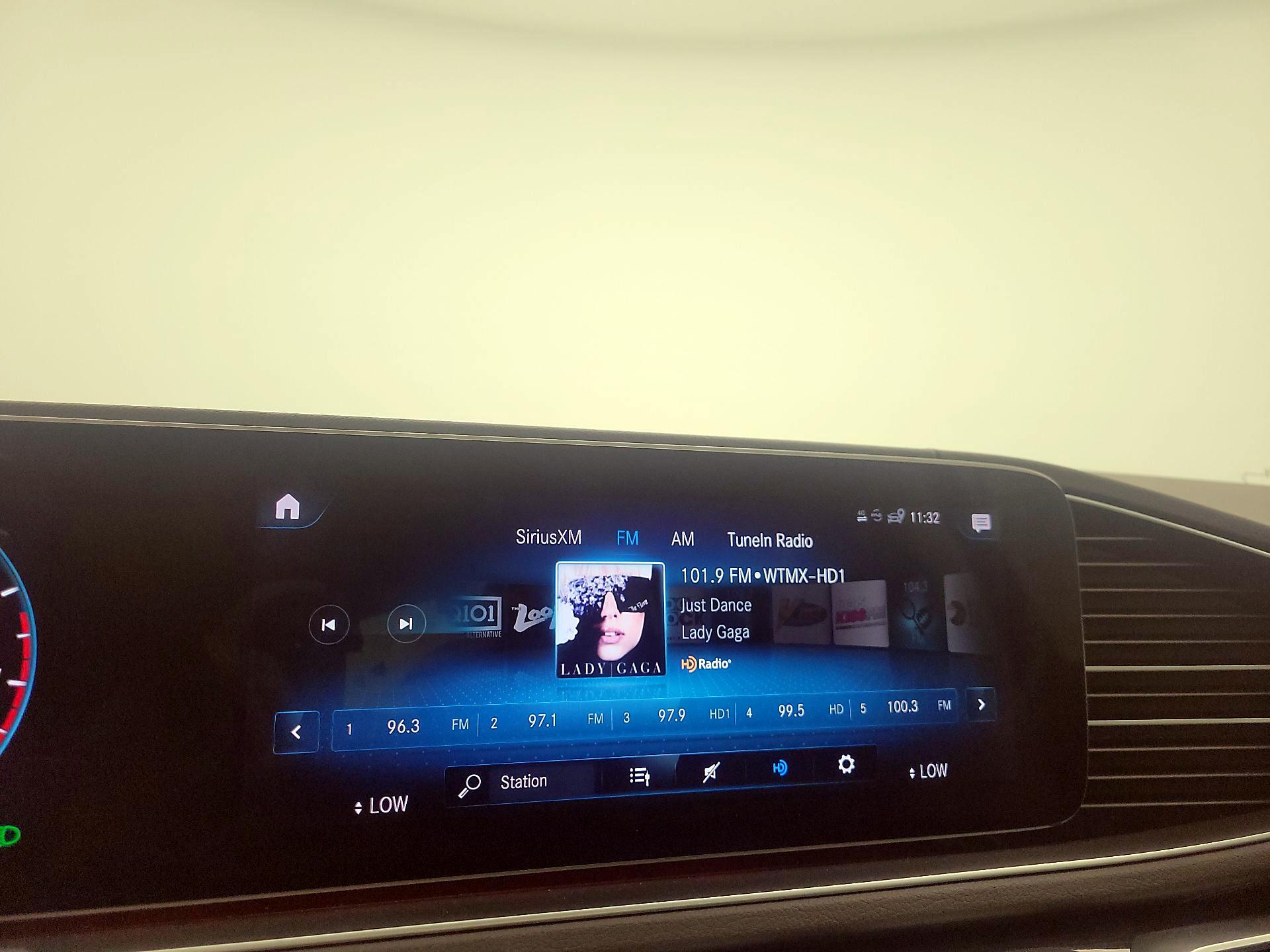 Thumbnail: 2020 Mercedes-Benz GLS - 16