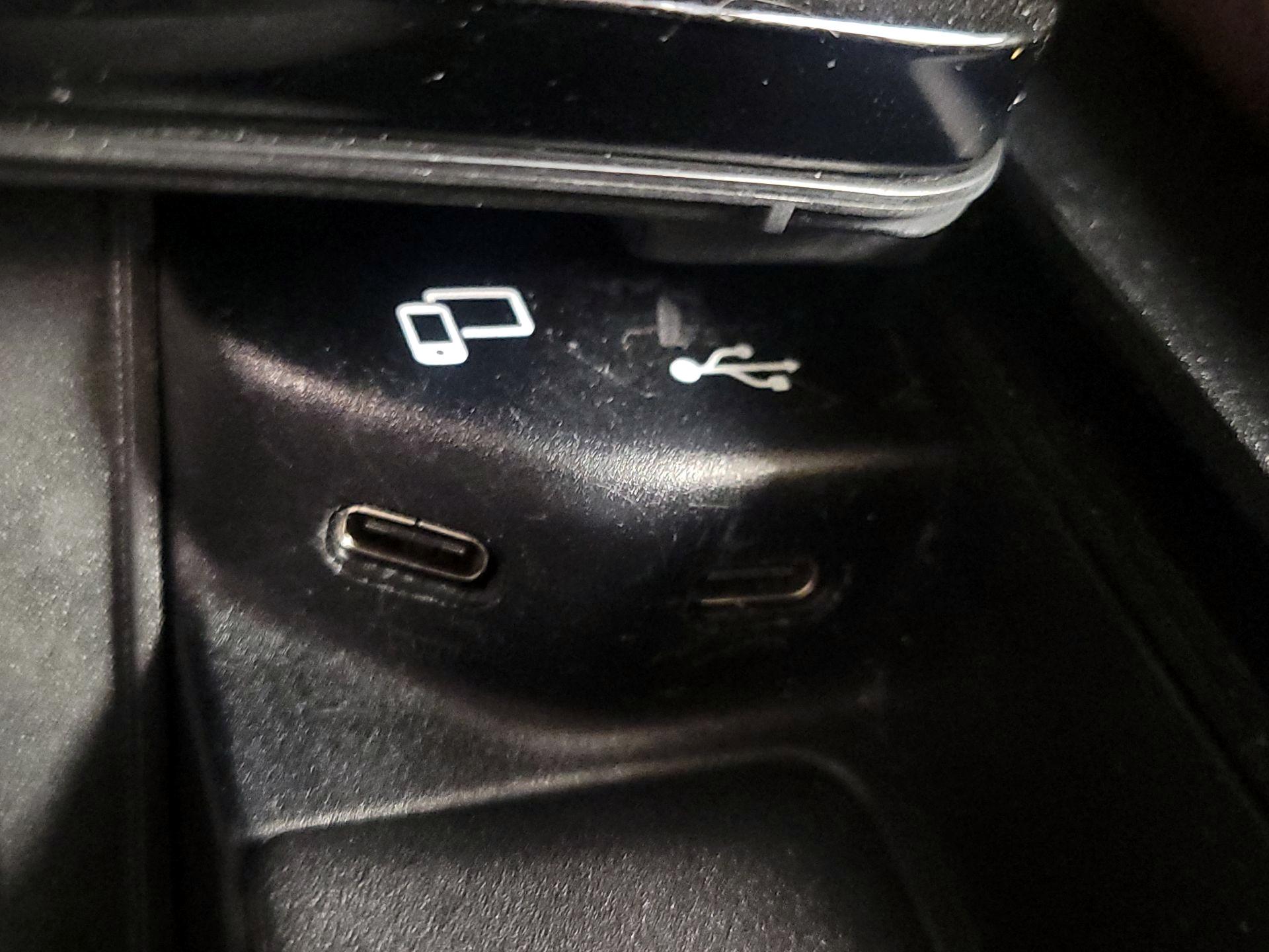 Thumbnail: 2020 Mercedes-Benz GLS - 19