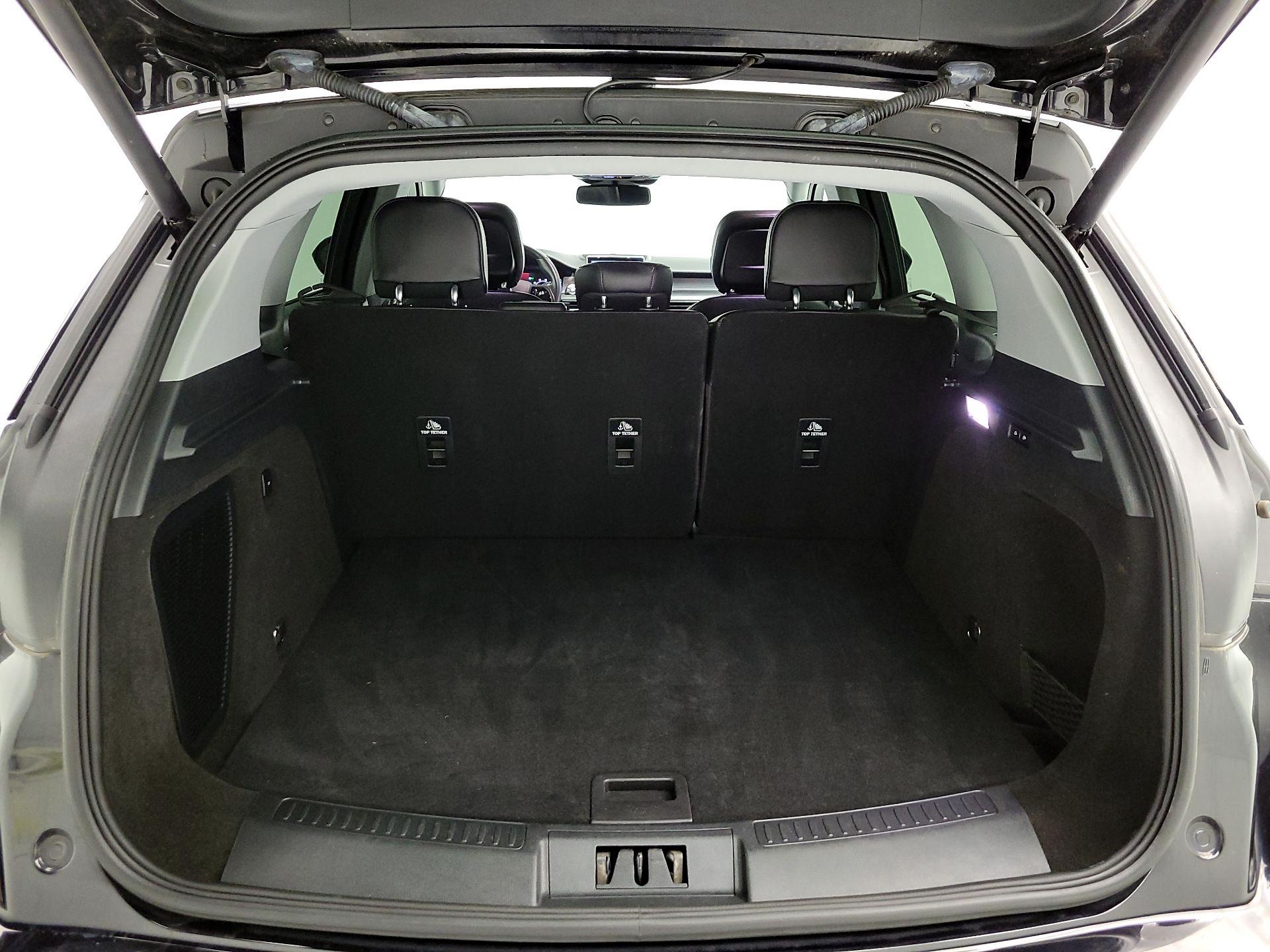 Thumbnail: 2020 Lincoln Corsair - 16