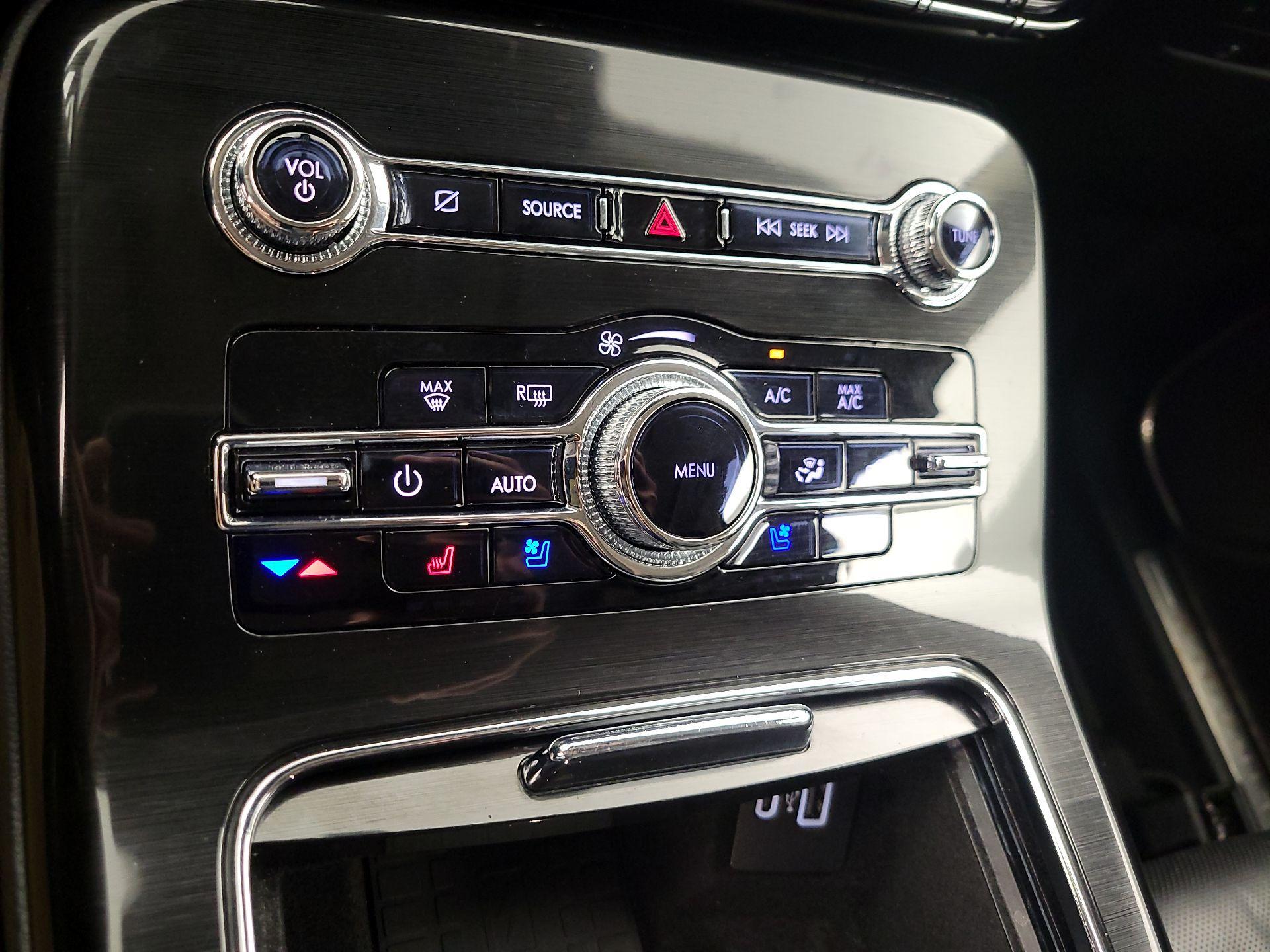 Thumbnail: 2023 Lincoln Nautilus - 17