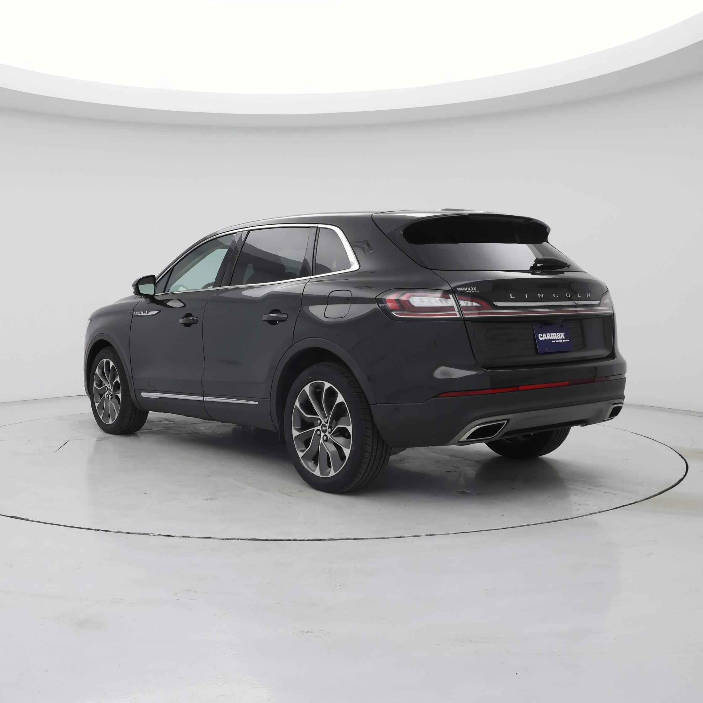 Thumbnail: 2023 Lincoln Nautilus - 2