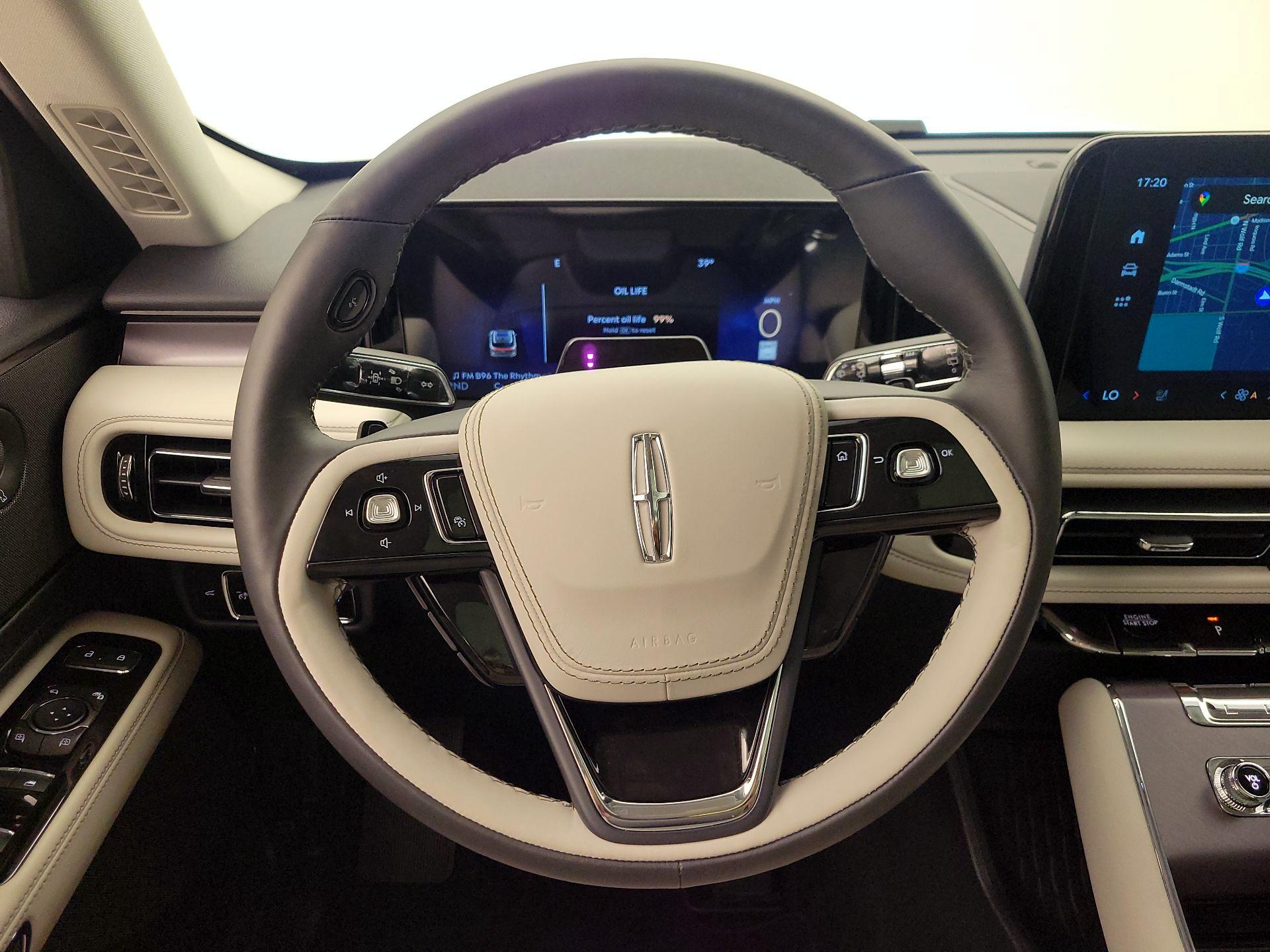 Thumbnail: 2025 Lincoln Aviator - 10