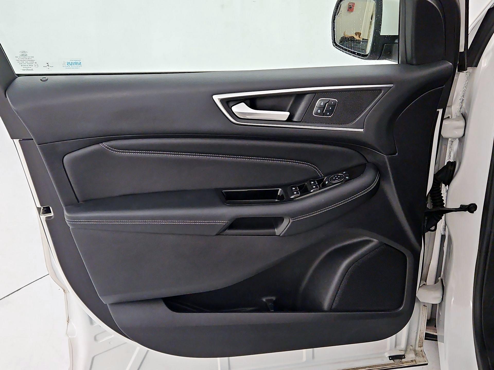 Thumbnail: 2017 Ford Edge - 12