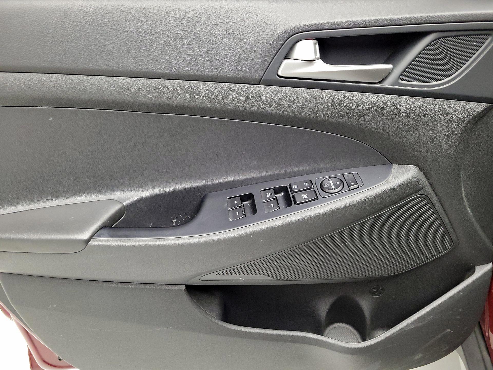 Thumbnail: 2020 Hyundai Tucson - 12