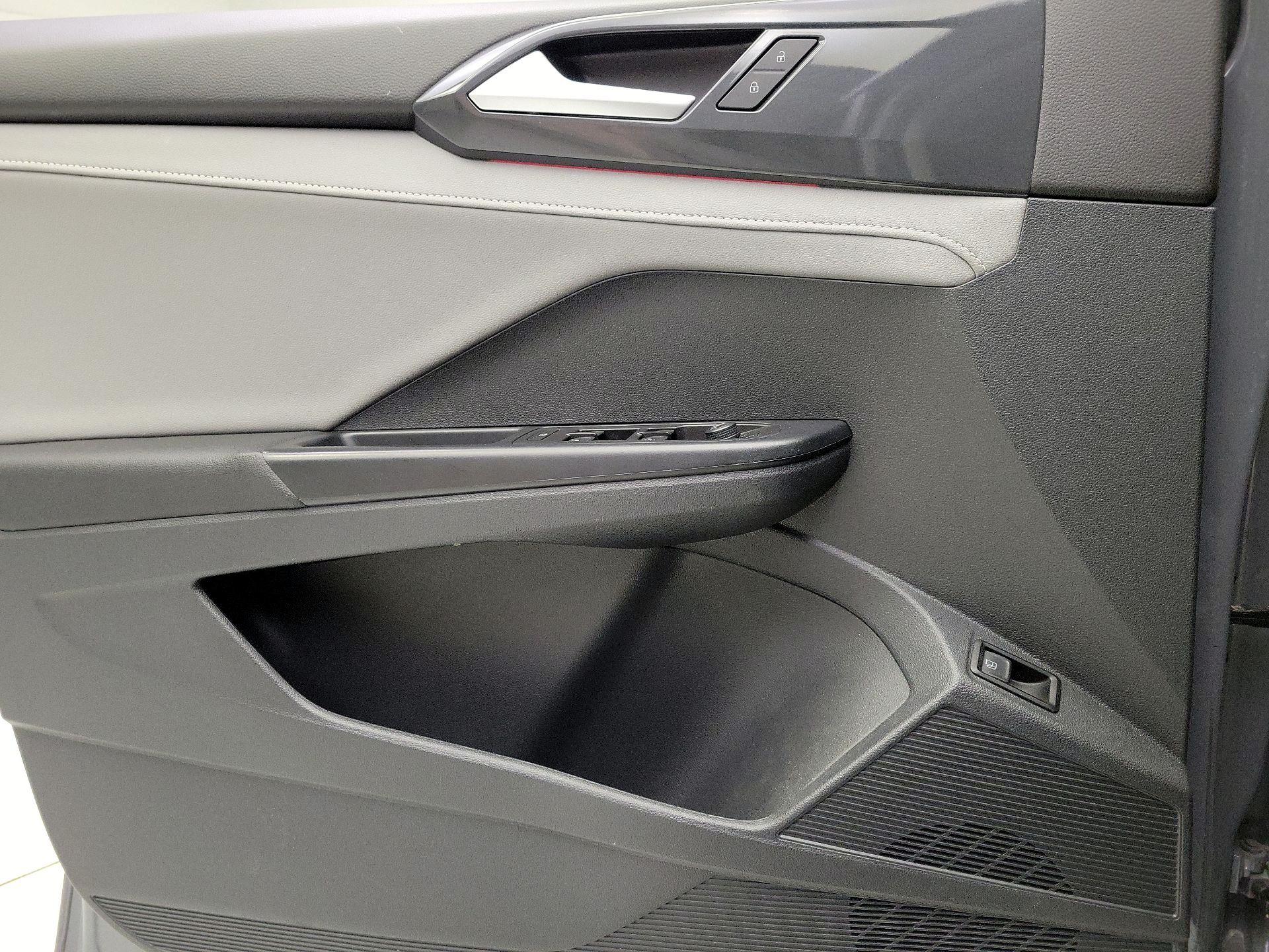 Thumbnail: 2023 Volkswagen Taos - 12