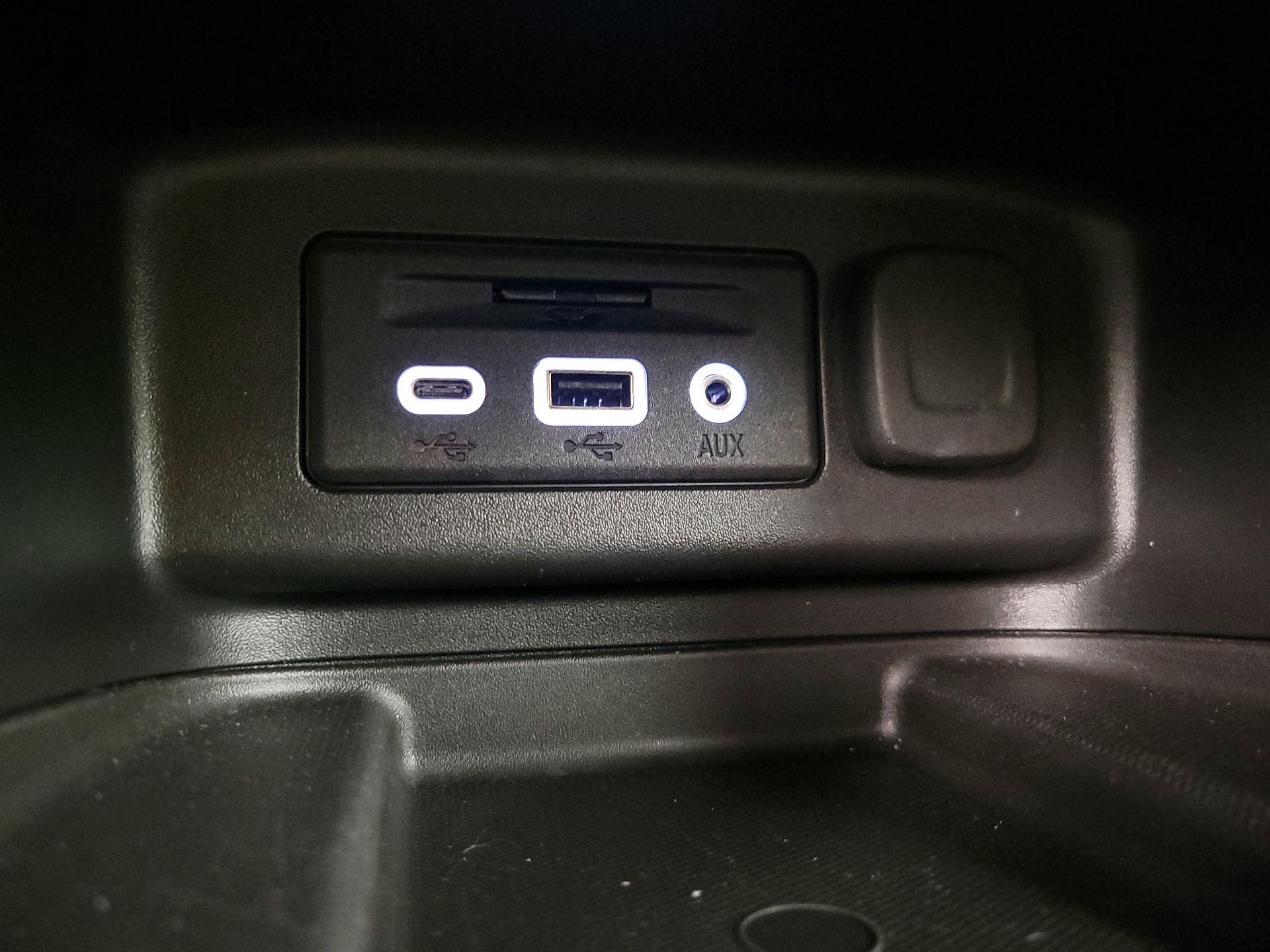 Thumbnail: 2023 Chevrolet Equinox - 18