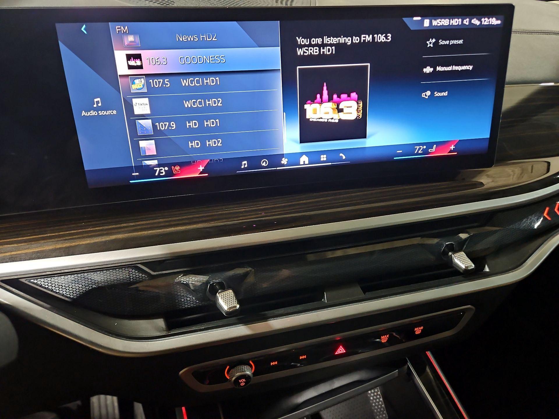 Thumbnail: 2025 BMW X7 - 16