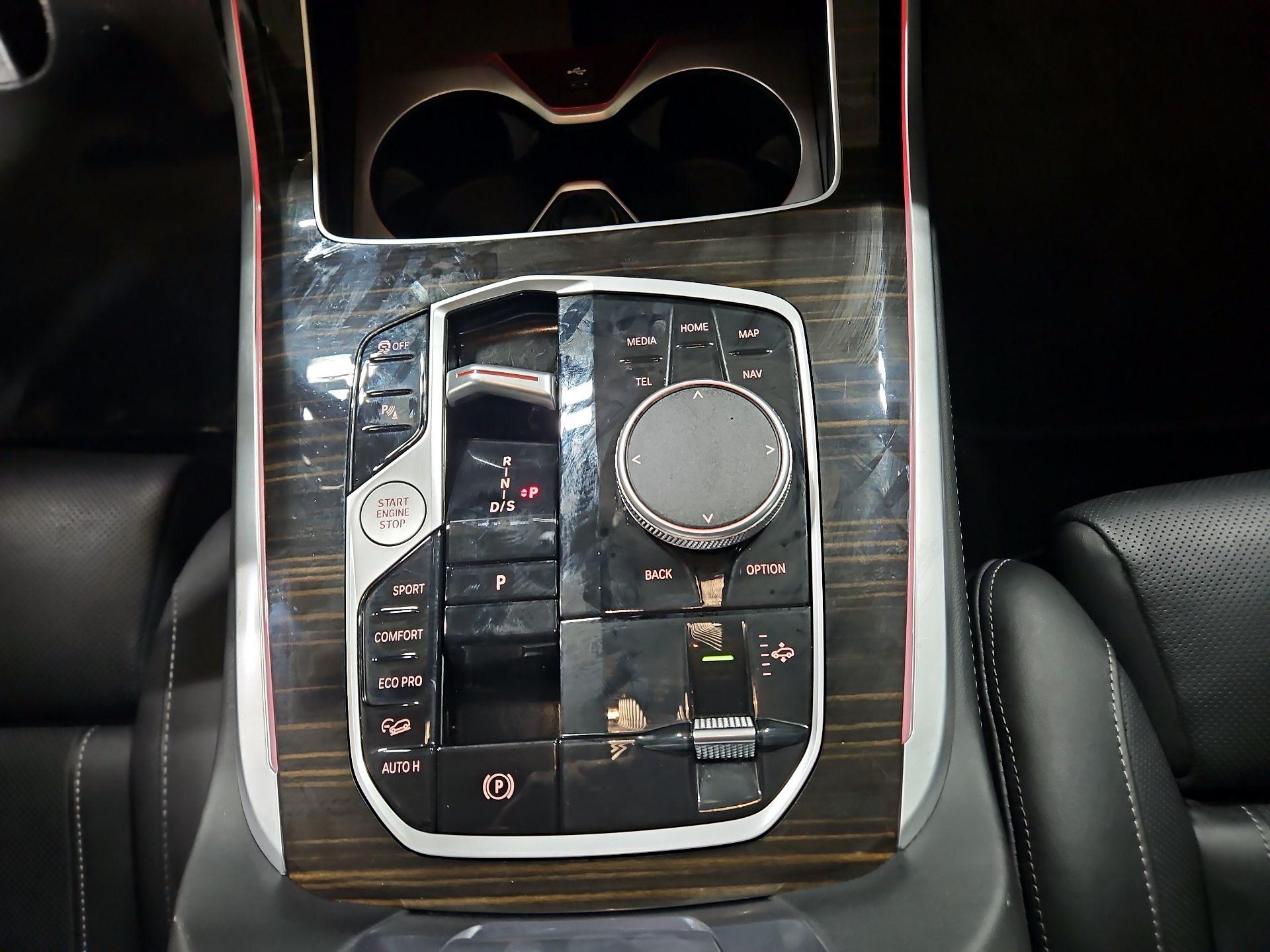 Thumbnail: 2025 BMW X7 - 18