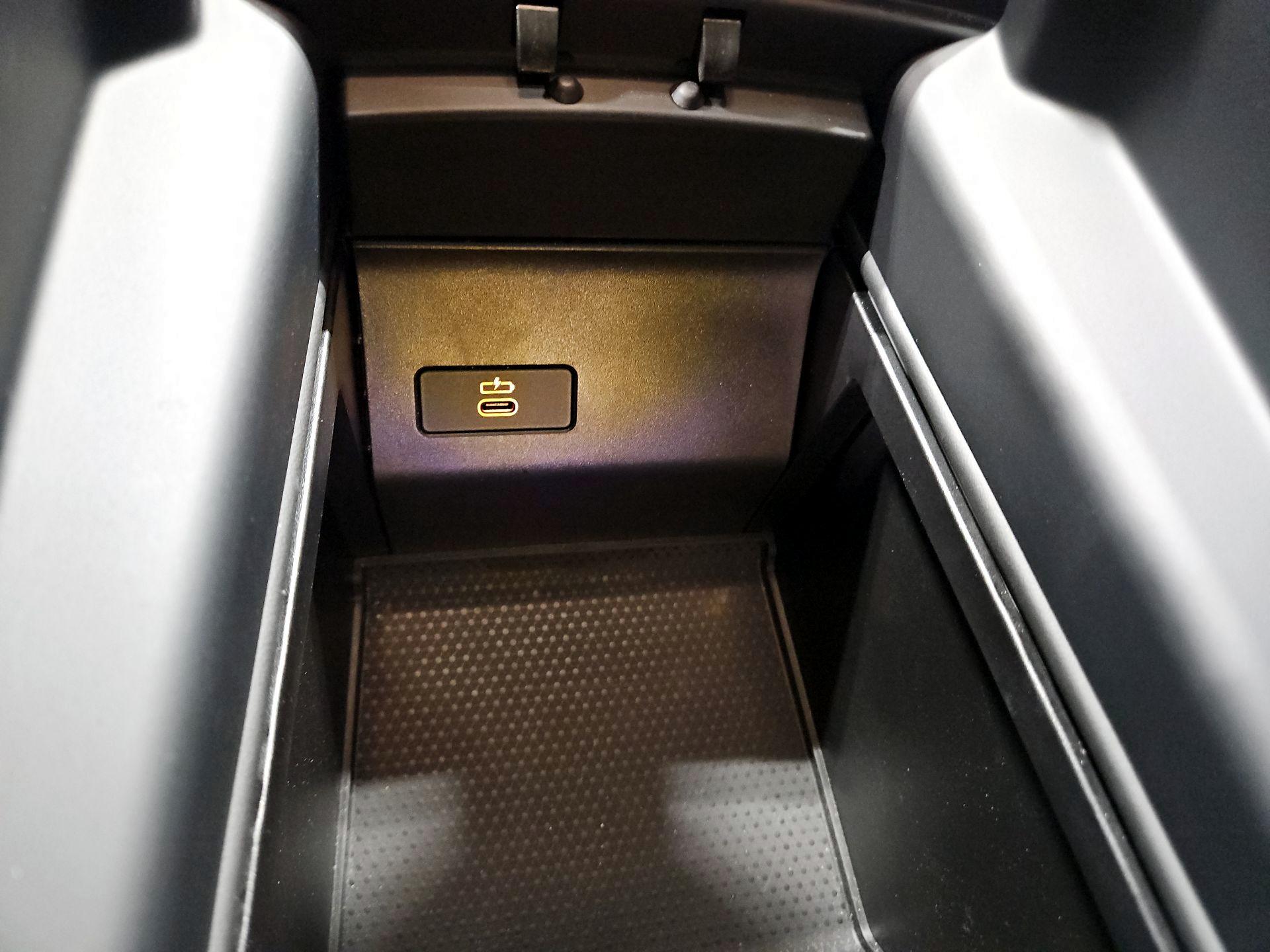 Thumbnail: 2025 BMW X7 - 19