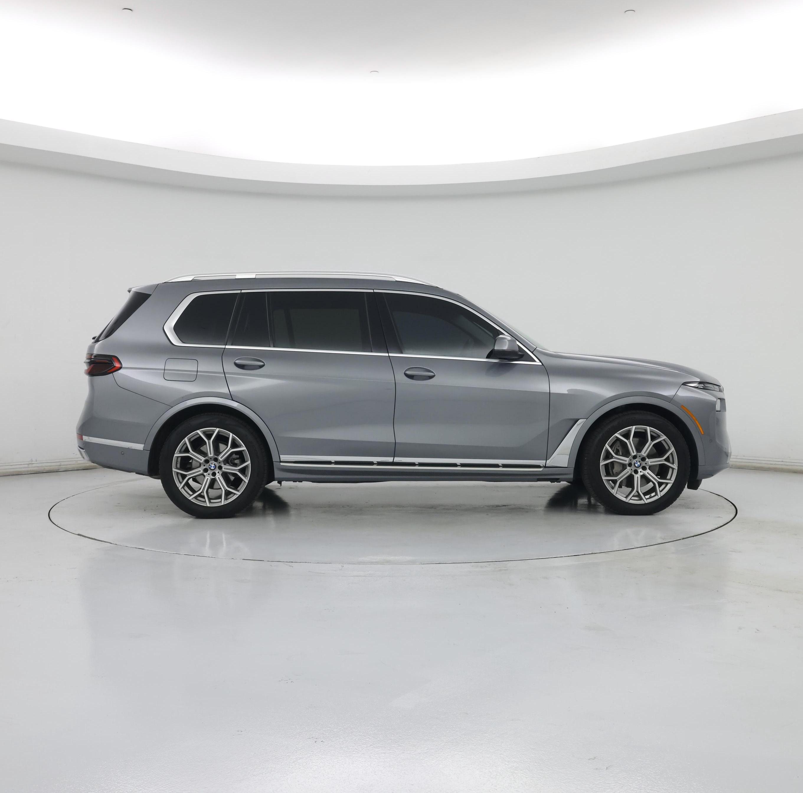 Thumbnail: 2025 BMW X7 - 7