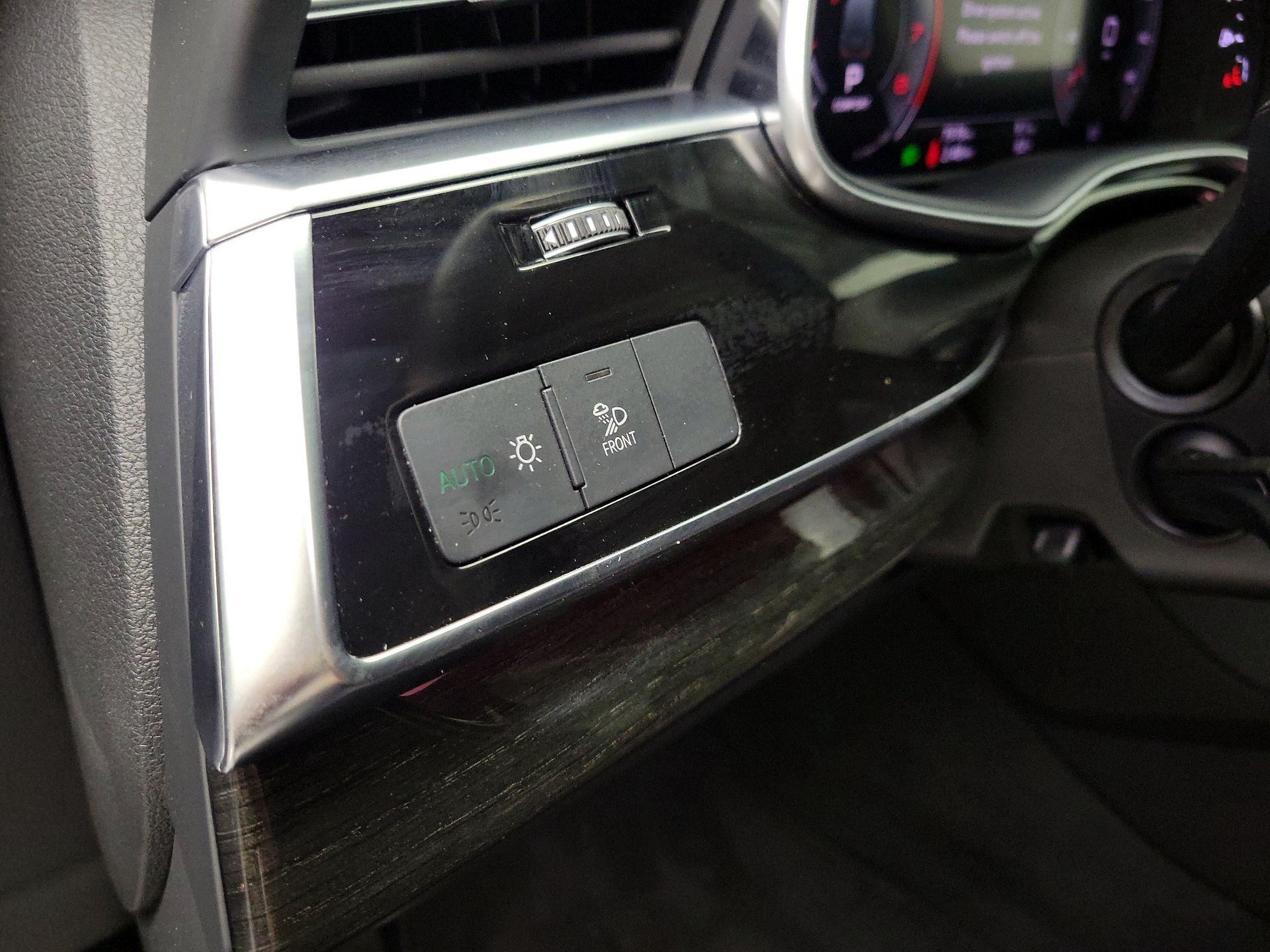 Thumbnail: 2022 Audi Q7 - 13