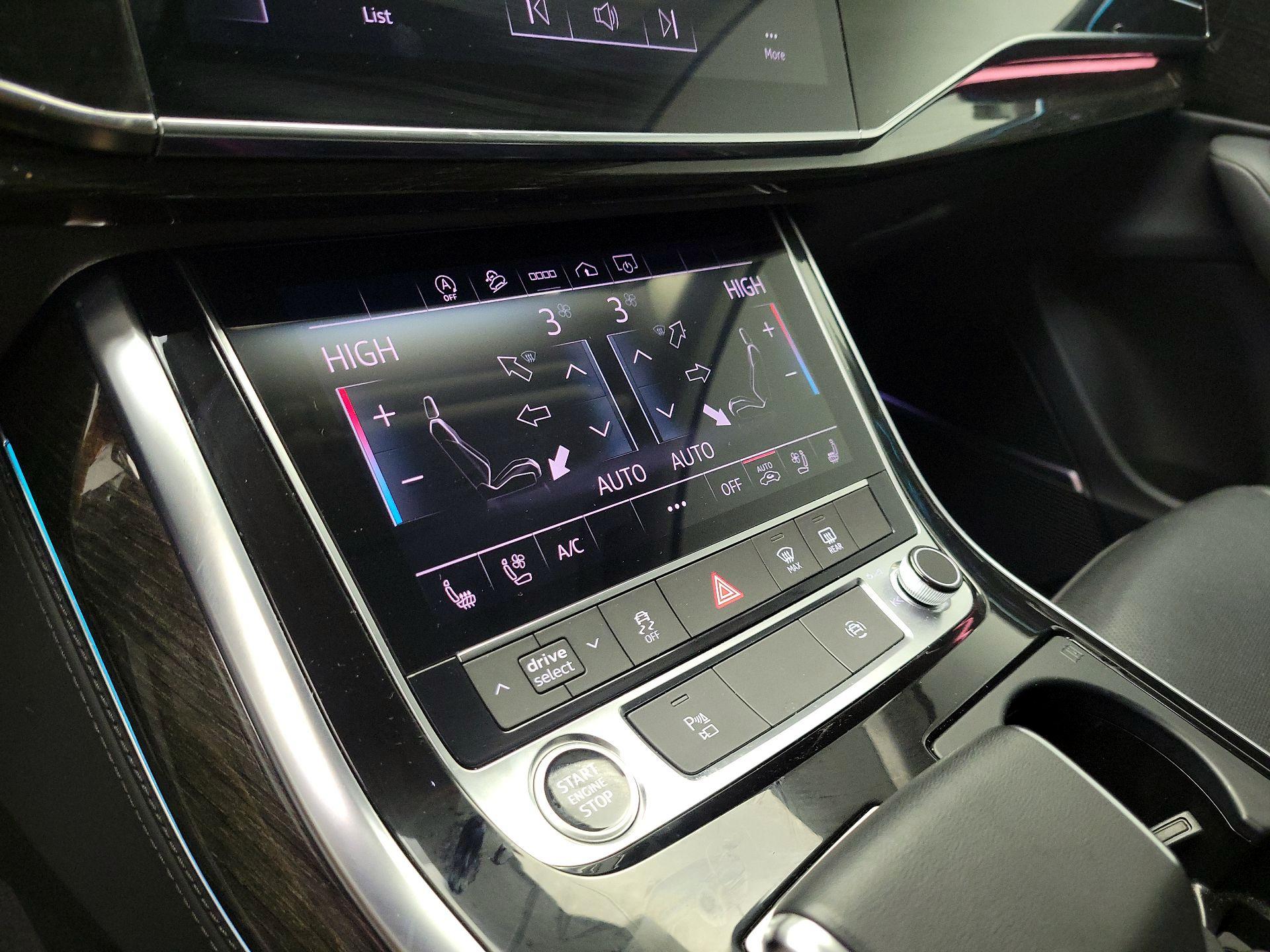 Thumbnail: 2022 Audi Q7 - 17