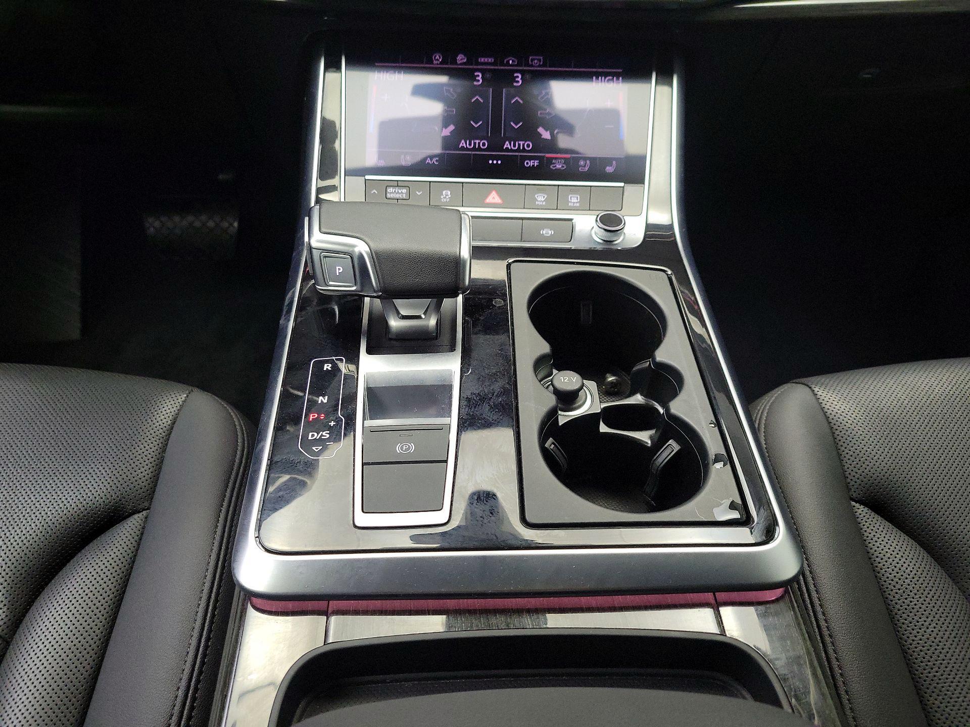 Thumbnail: 2022 Audi Q7 - 18