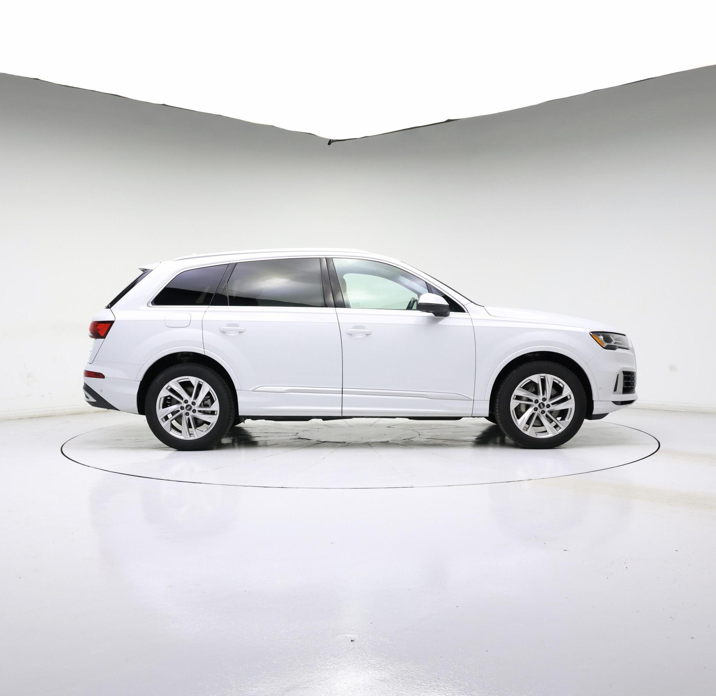 Thumbnail: 2022 Audi Q7 - 7