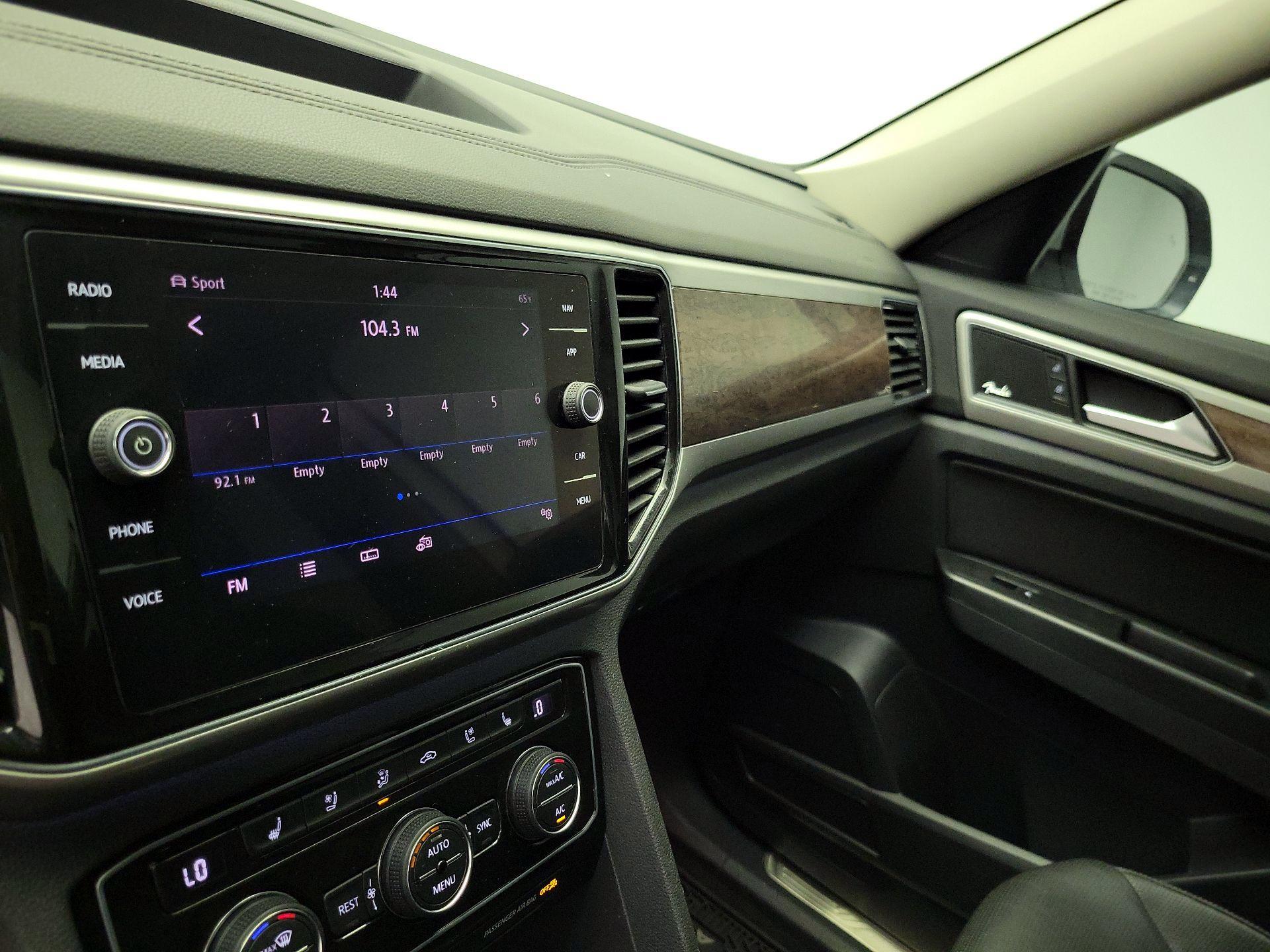 Thumbnail: 2019 Volkswagen Atlas - 16