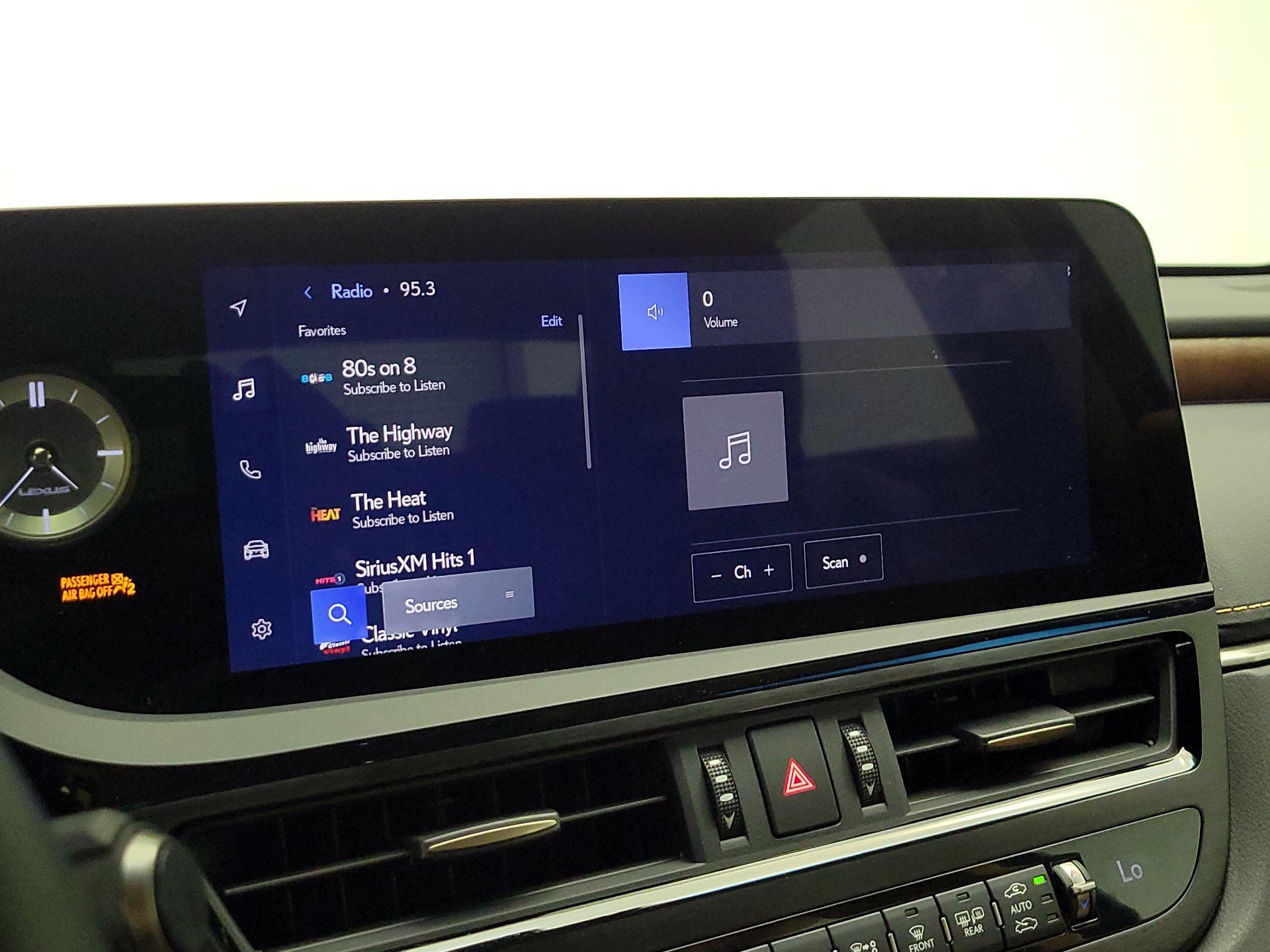 Thumbnail: 2025 Lexus ES - 15