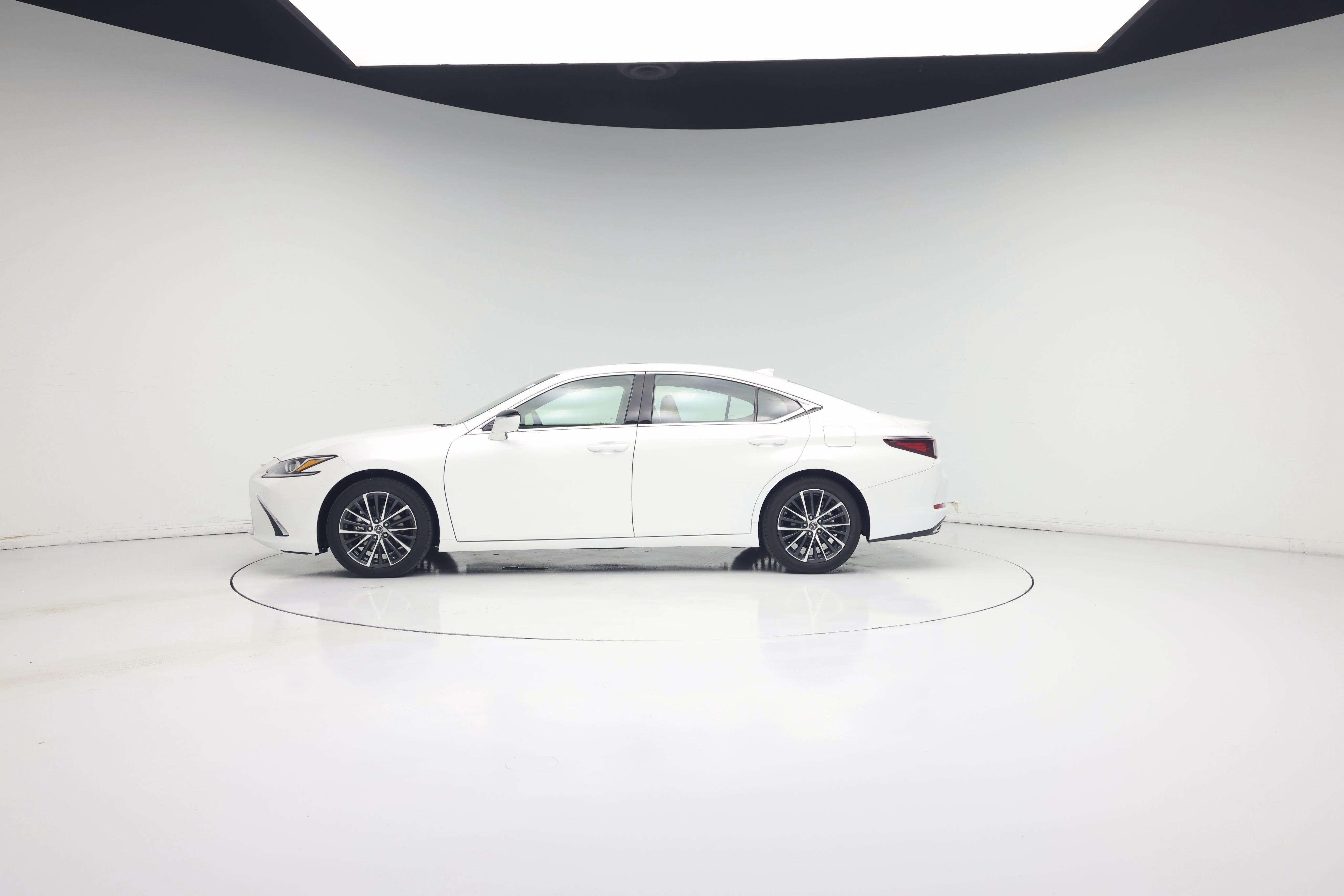 Thumbnail: 2025 Lexus ES - 3