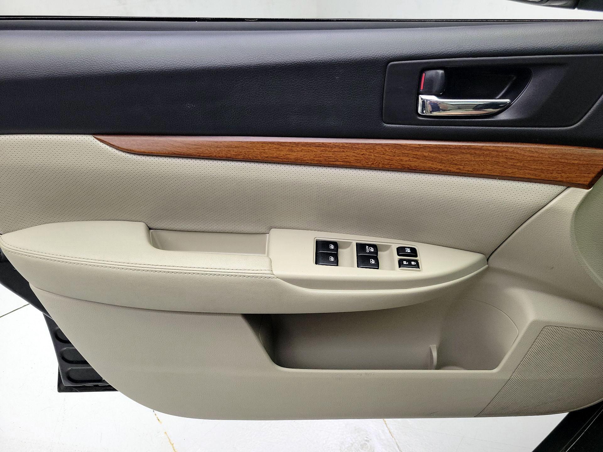 Thumbnail: 2014 Subaru Outback - 12