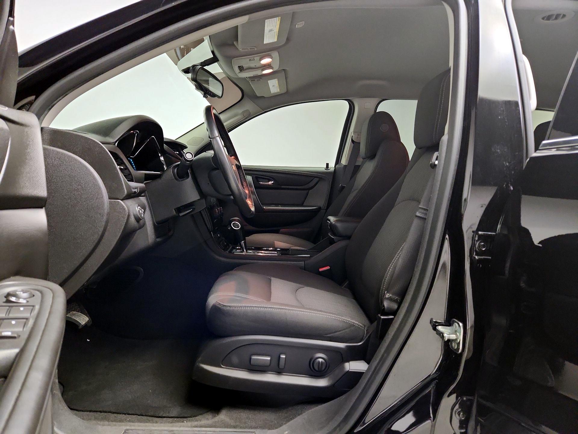 Thumbnail: 2016 Chevrolet Traverse - 11