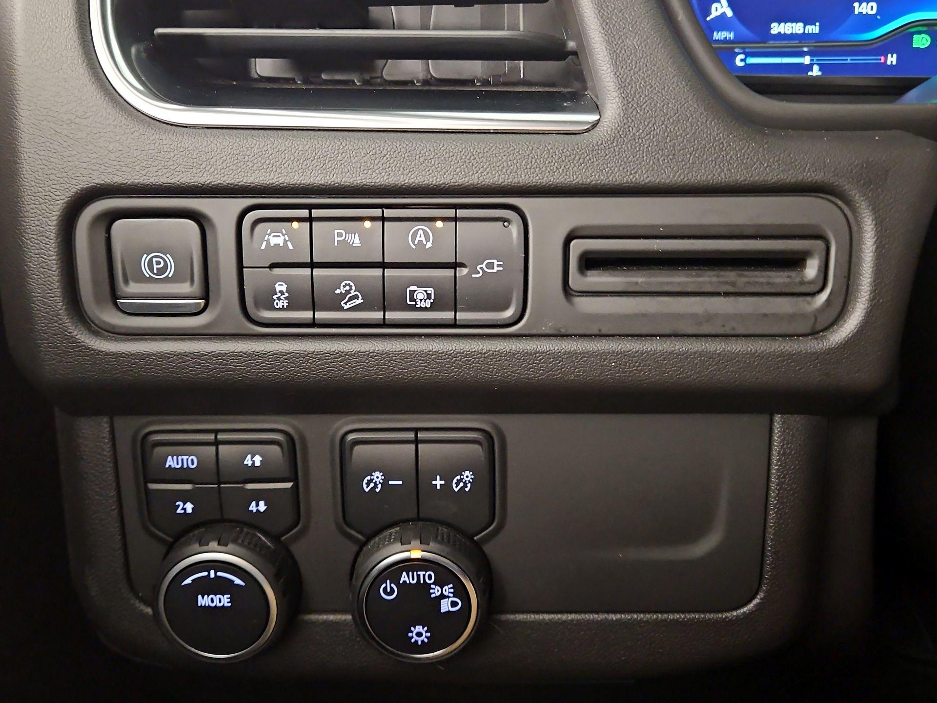 Thumbnail: 2022 Chevrolet Suburban - 13