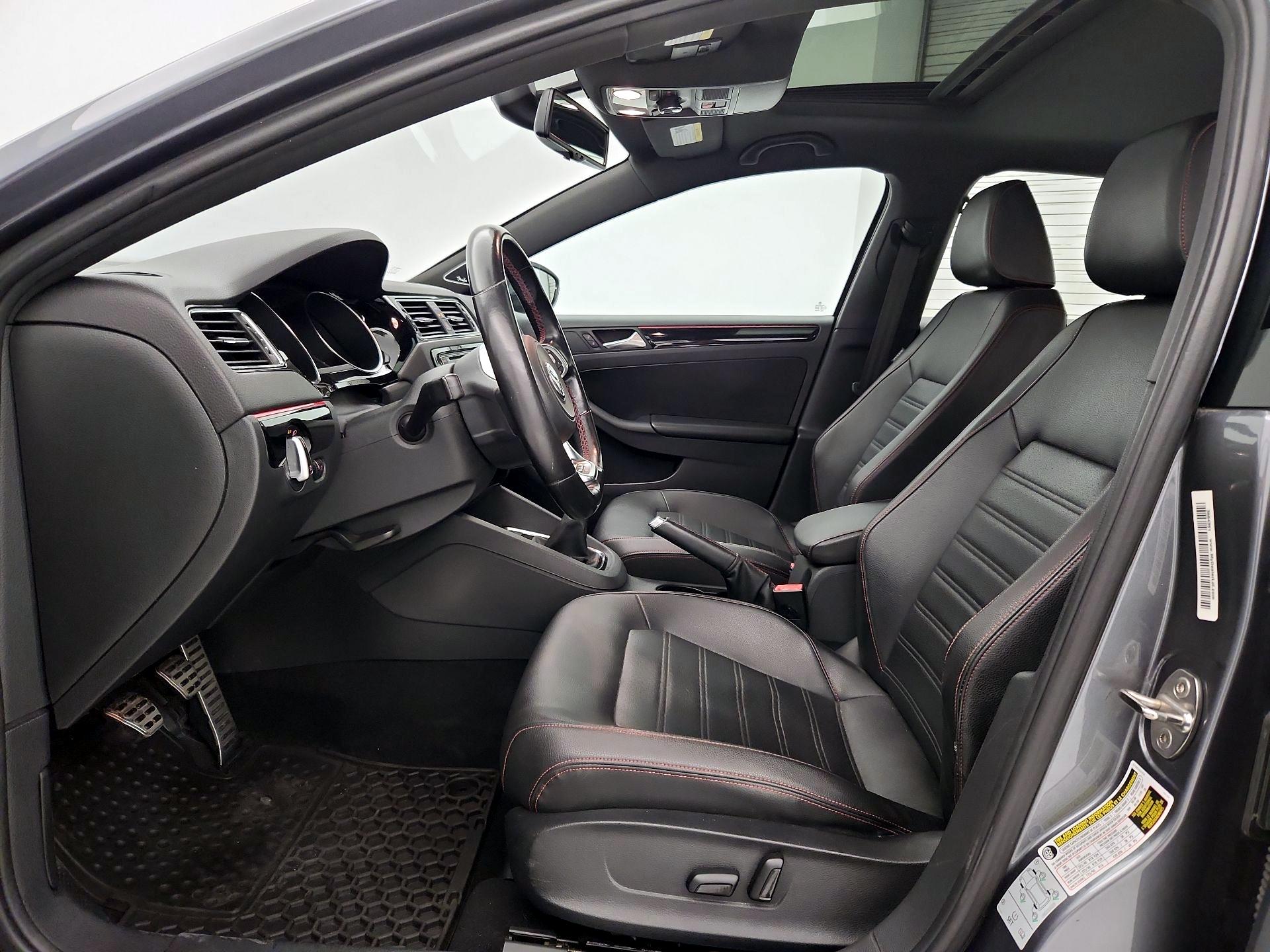 Thumbnail: 2016 Volkswagen Jetta - 11