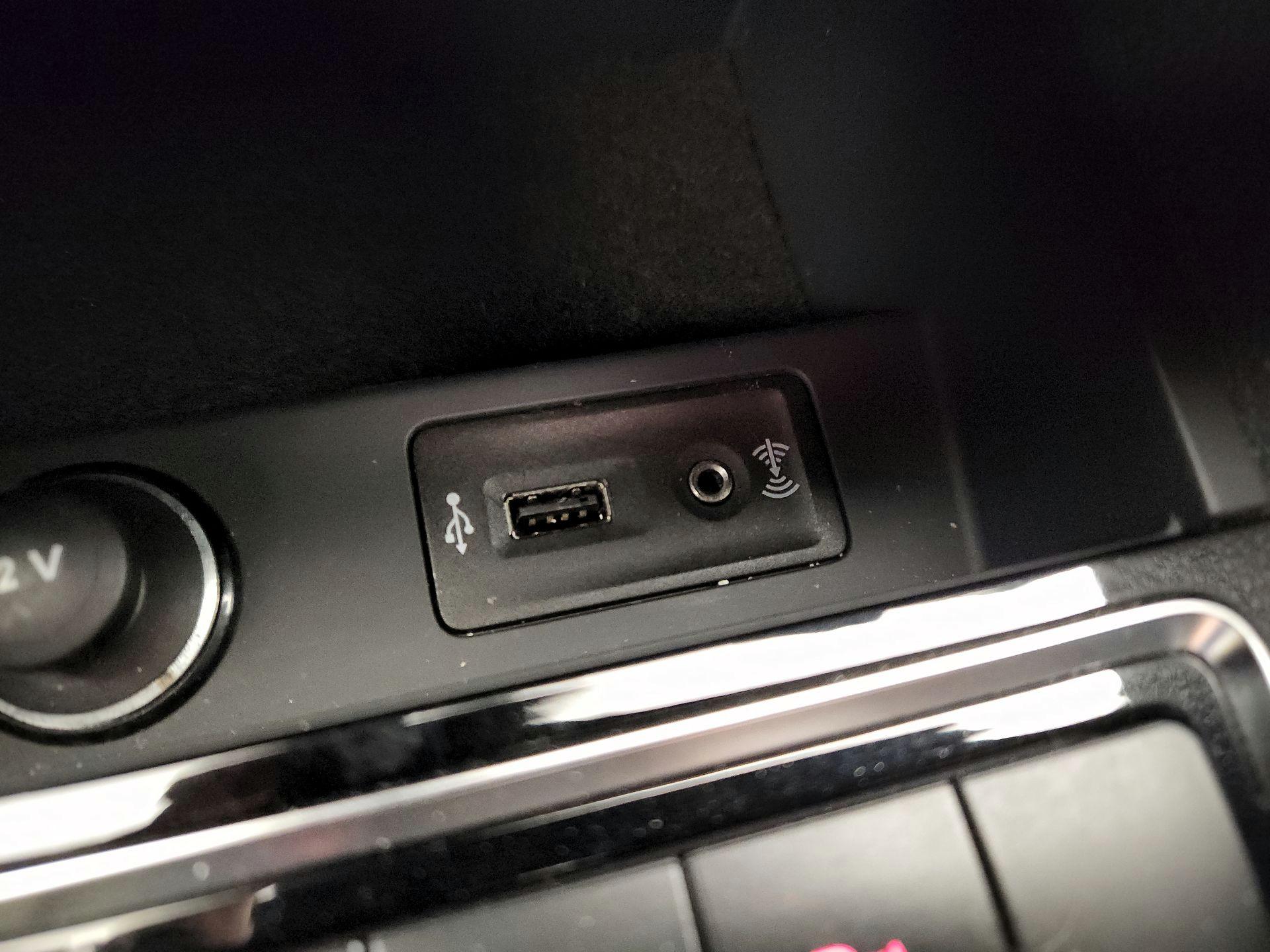 Thumbnail: 2016 Volkswagen Jetta - 19